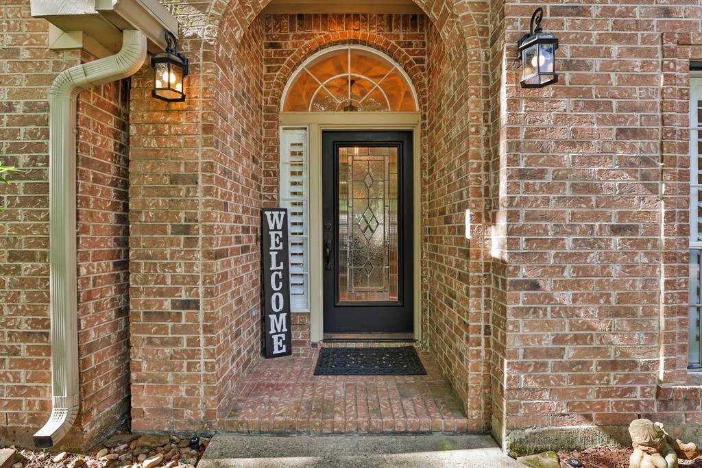 The Woodlands, TX 77381,83 N Floral Leaf CIR