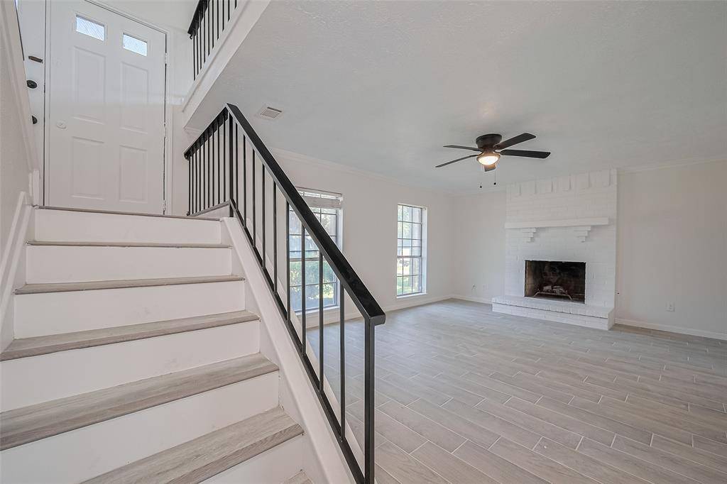 Friendswood, TX 77546,413 E Castle Harbour DR W