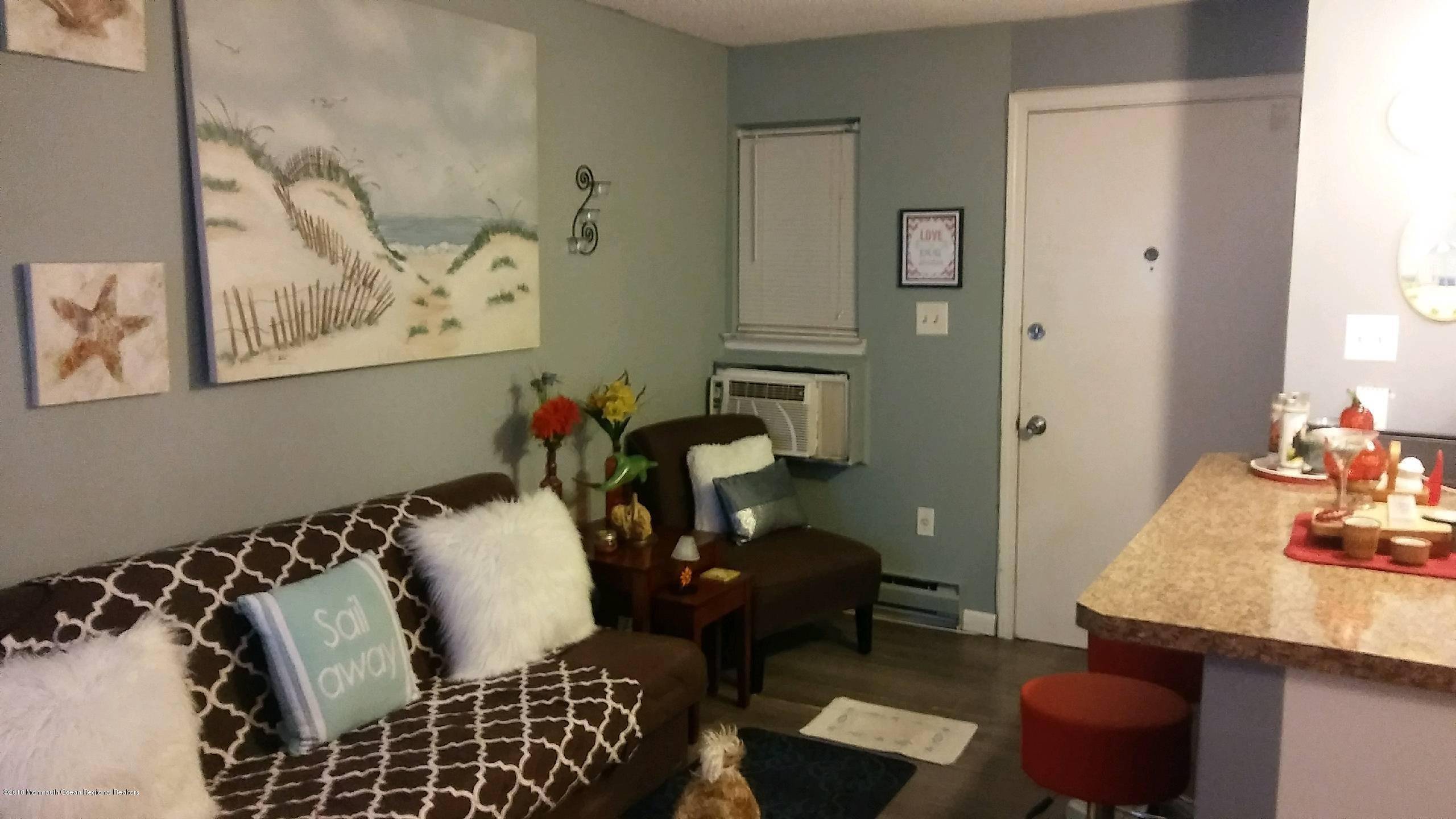 Seaside Heights, NJ 08751,35 Carteret Avenue #C2