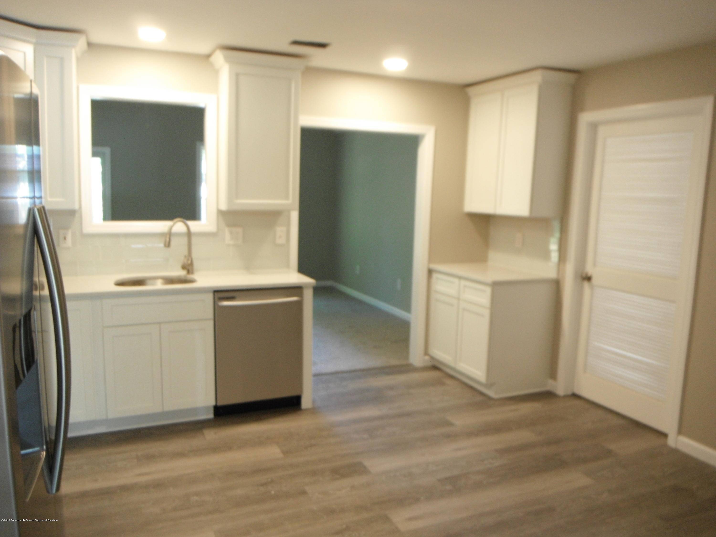 Manahawkin, NJ 08050,58 Mermaid Drive