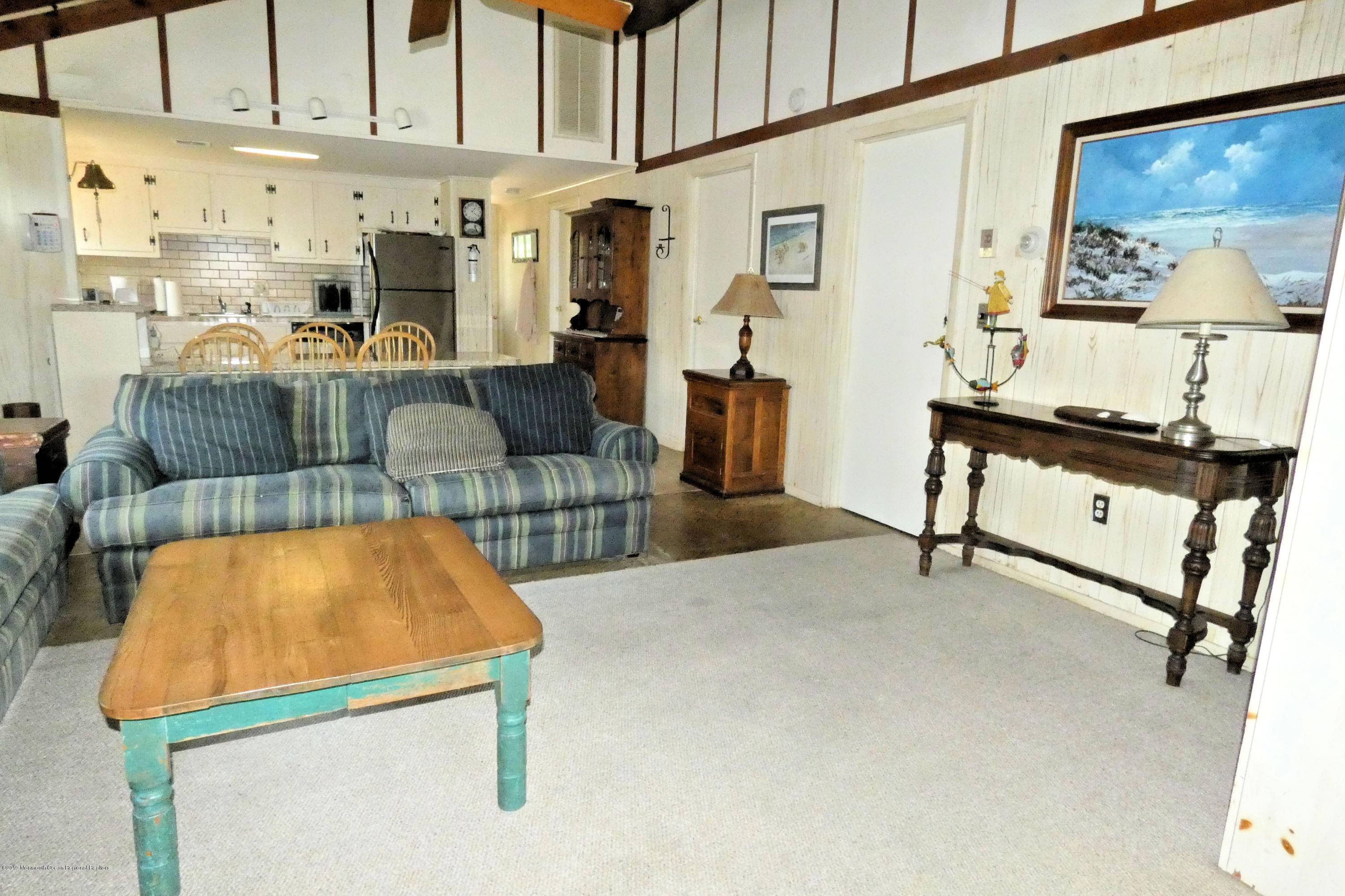 Lavallette, NJ 08735,44 Las Vegas Road