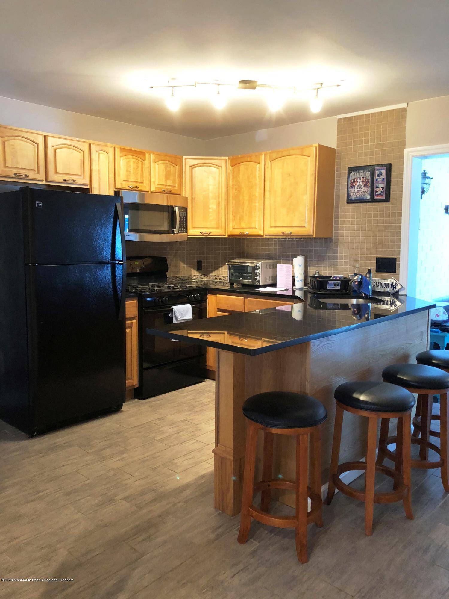 Sea Bright, NJ 07760,2 Rumson Road #7