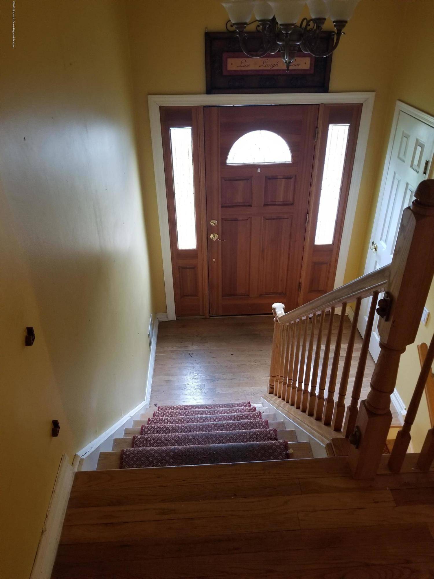 Hazlet, NJ 07730,12 Jay Court