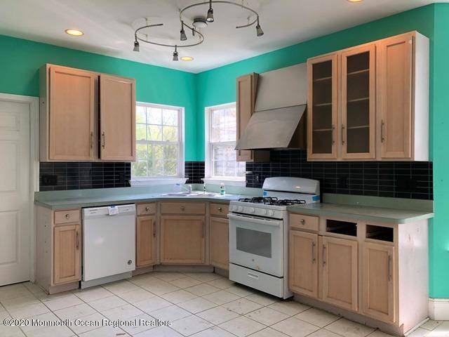 Freehold, NJ 07728,19 Hendrickson Road