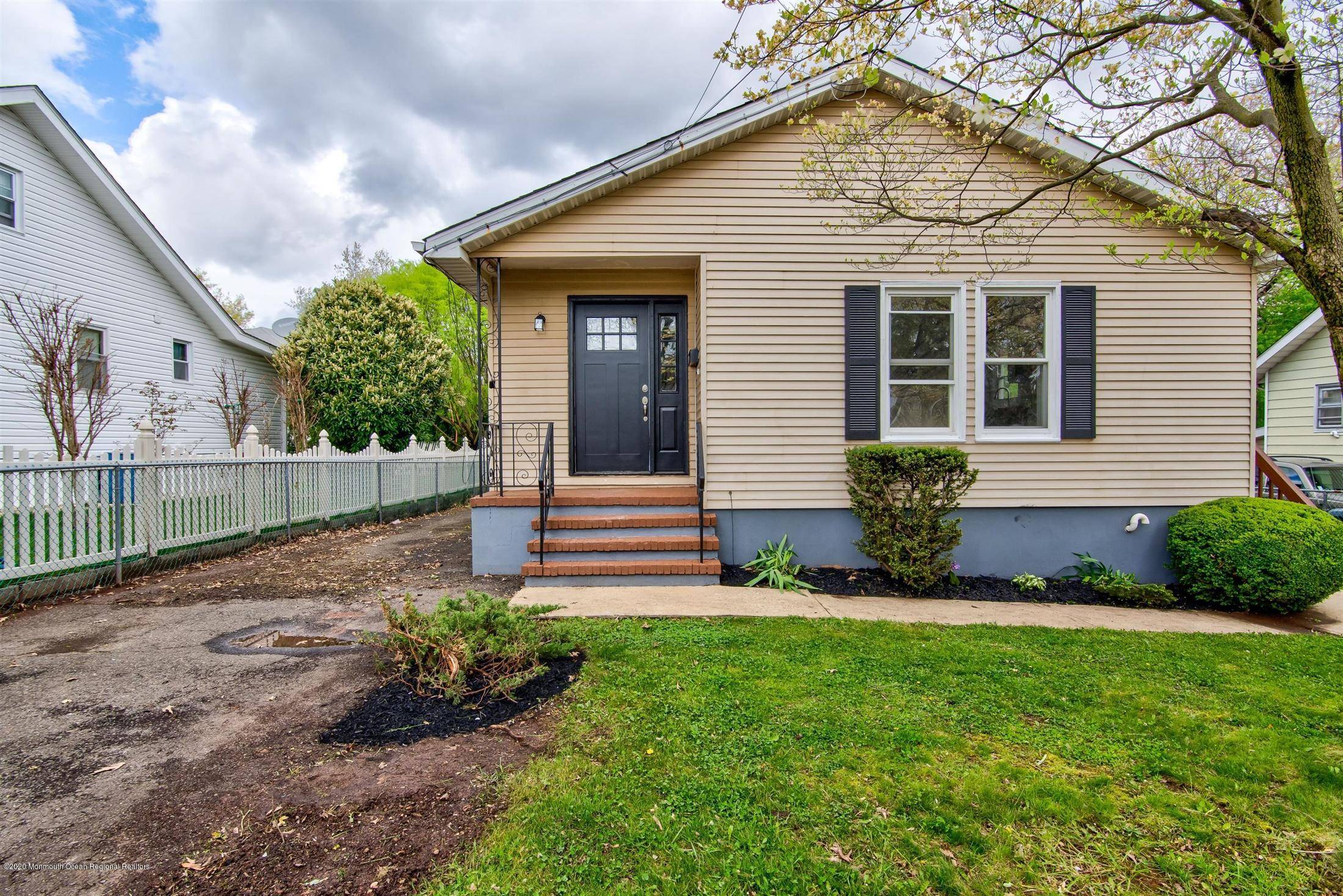 Highland Park, NJ 08904,417 S 8th Avenue