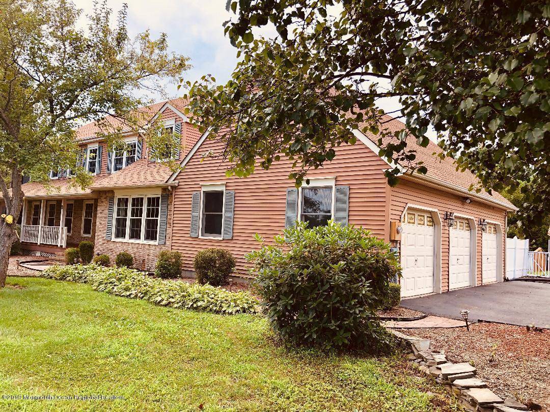 Allentown, NJ 08501,3 Huntington Court