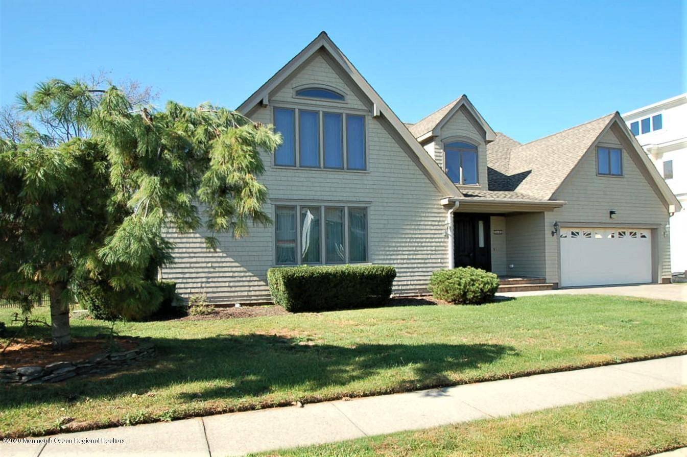 Toms River, NJ 08753,30 Freeman Court