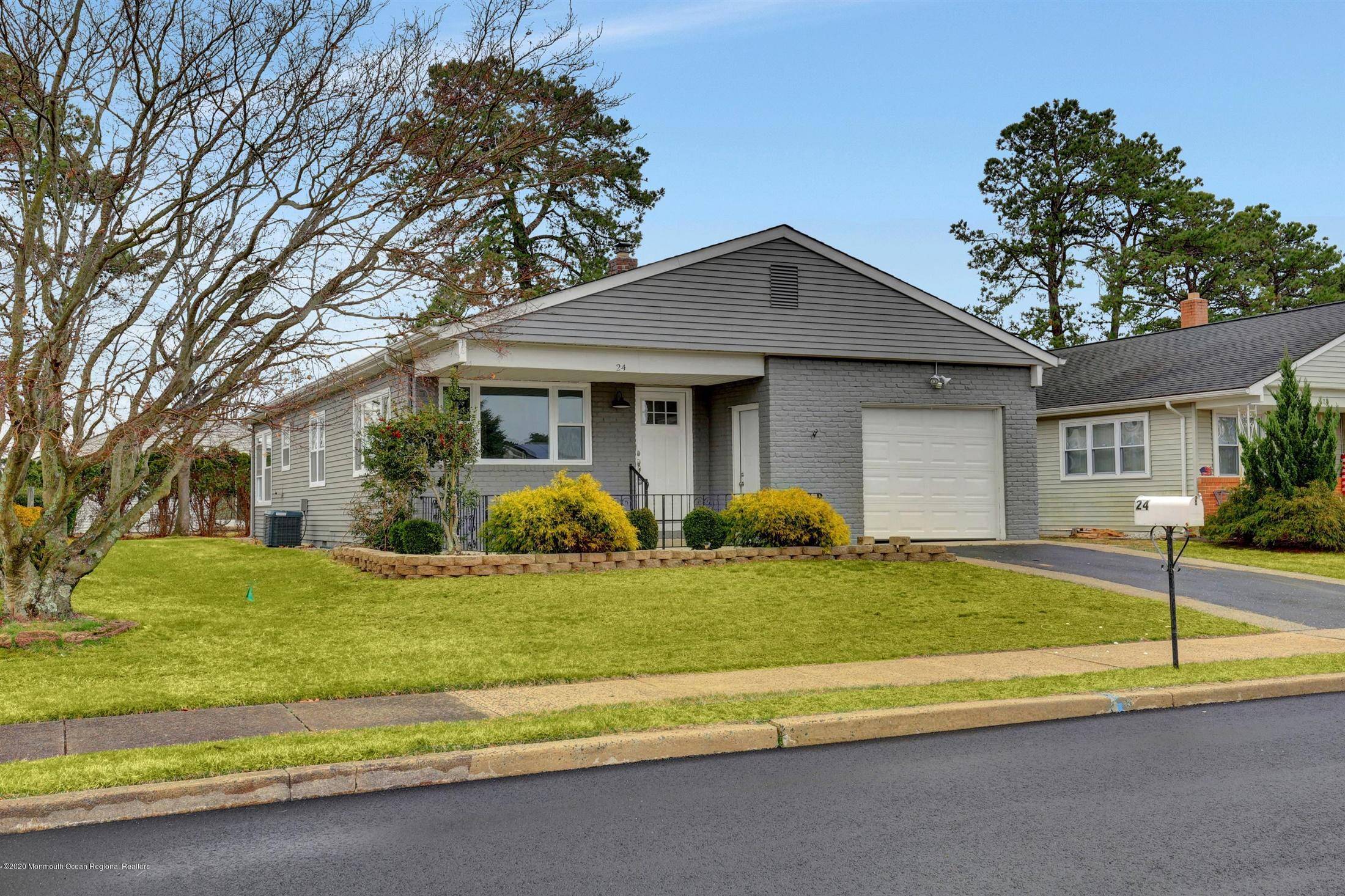 Toms River, NJ 08757,24 Ramona Drive