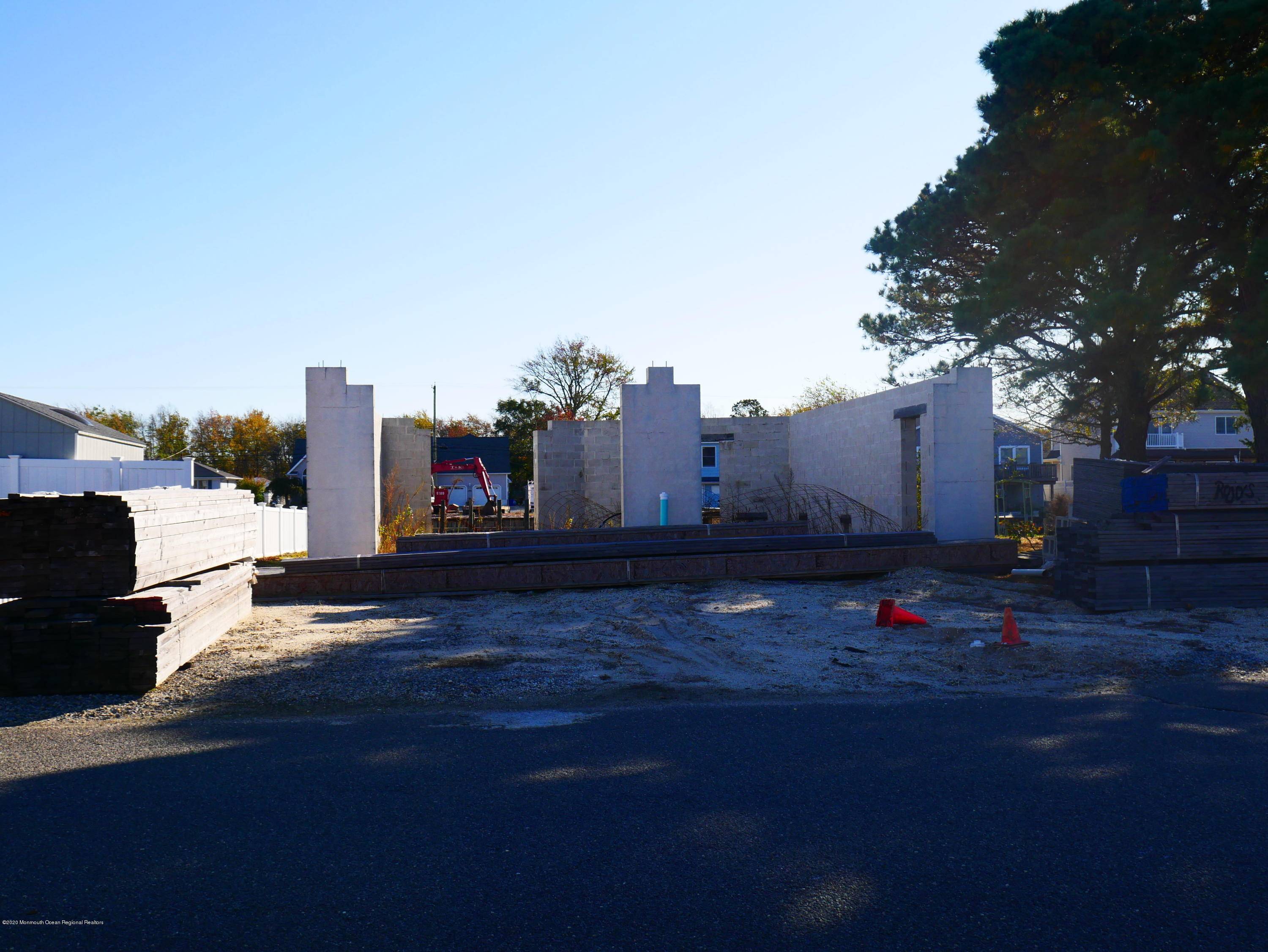 Lanoka Harbor, NJ 08734,813 Bowsprit Point