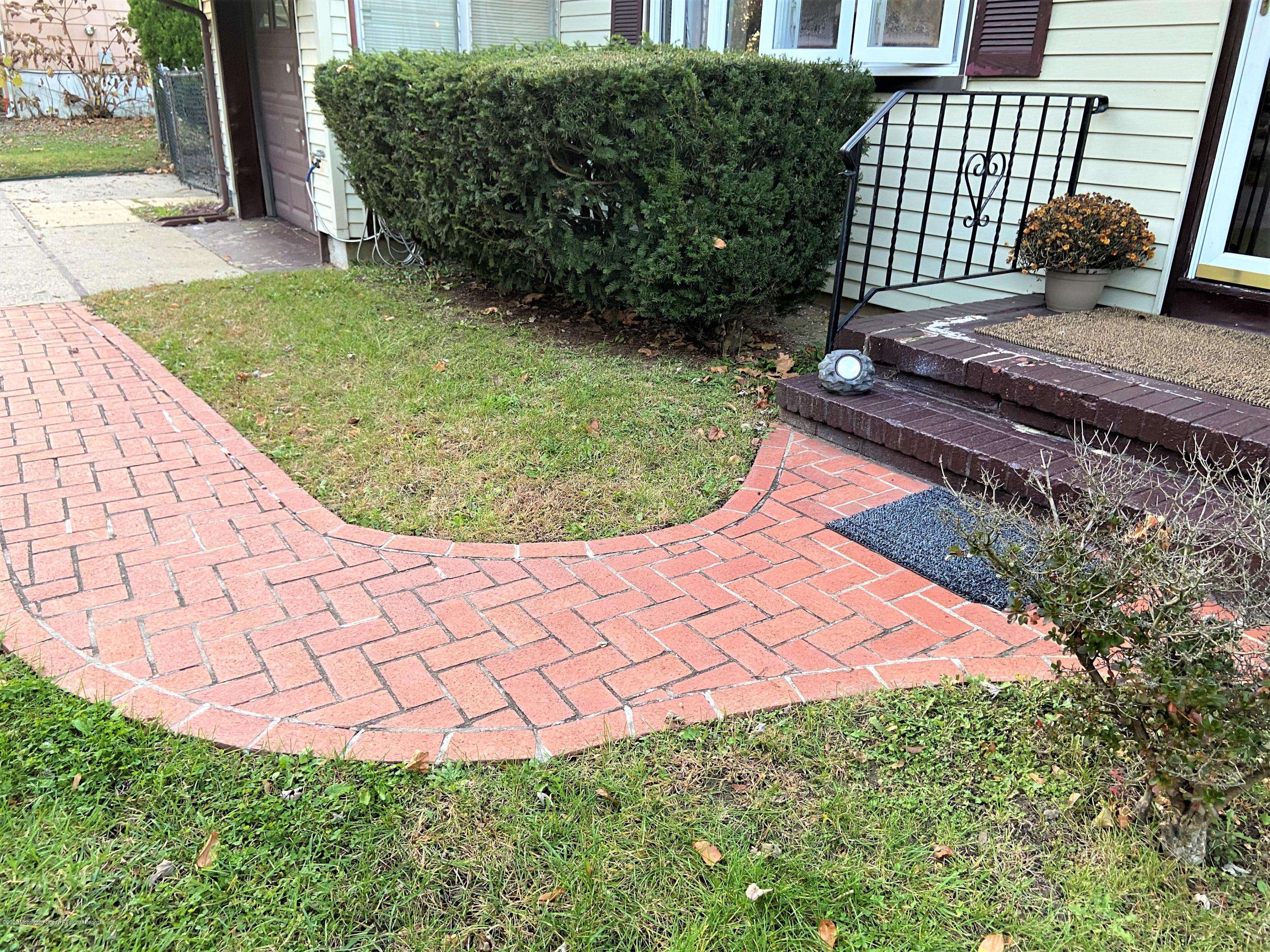 Neptune Township, NJ 07753,7 Phoebe Drive