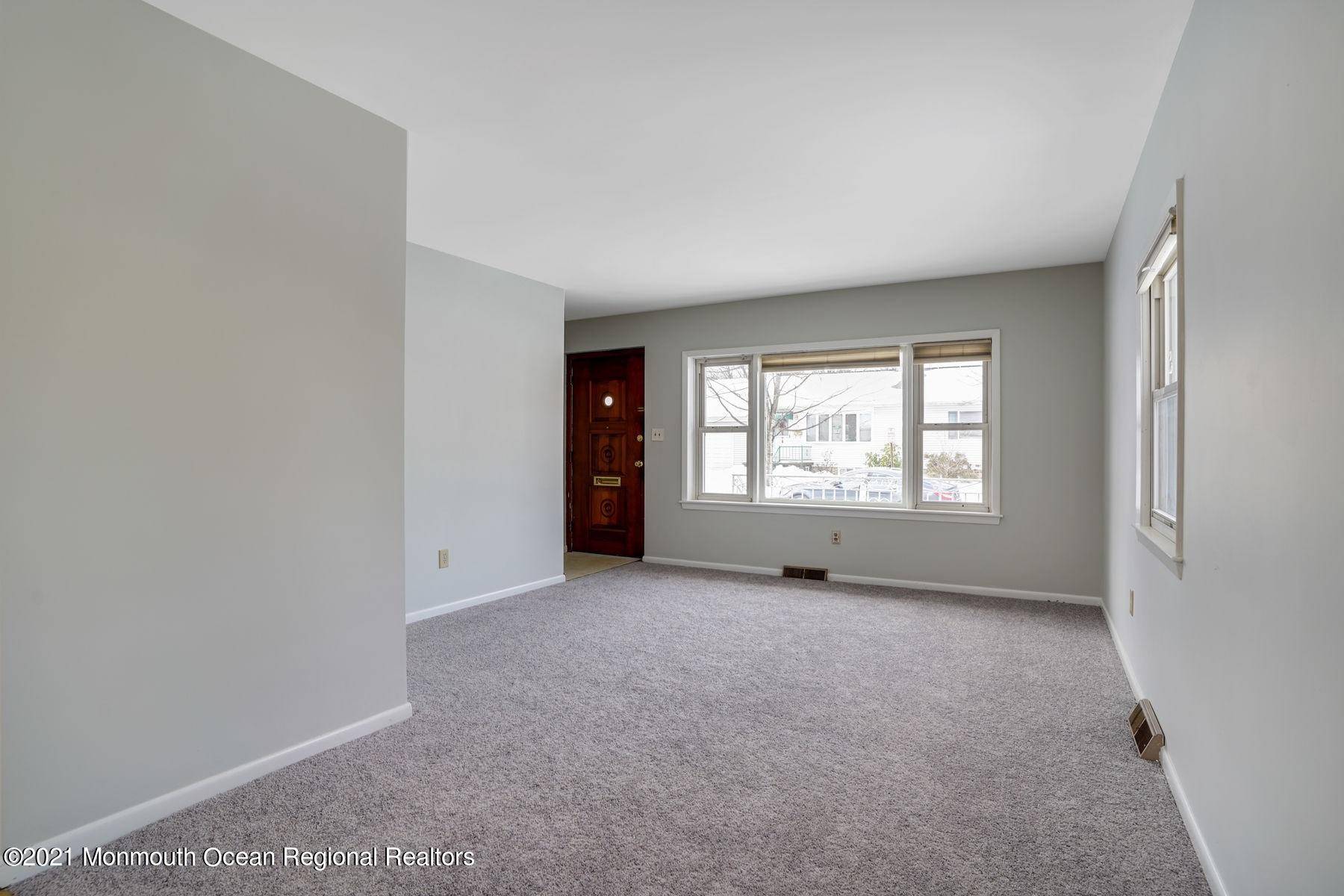 Highland Park, NJ 08904,7 Alcazar Avenue
