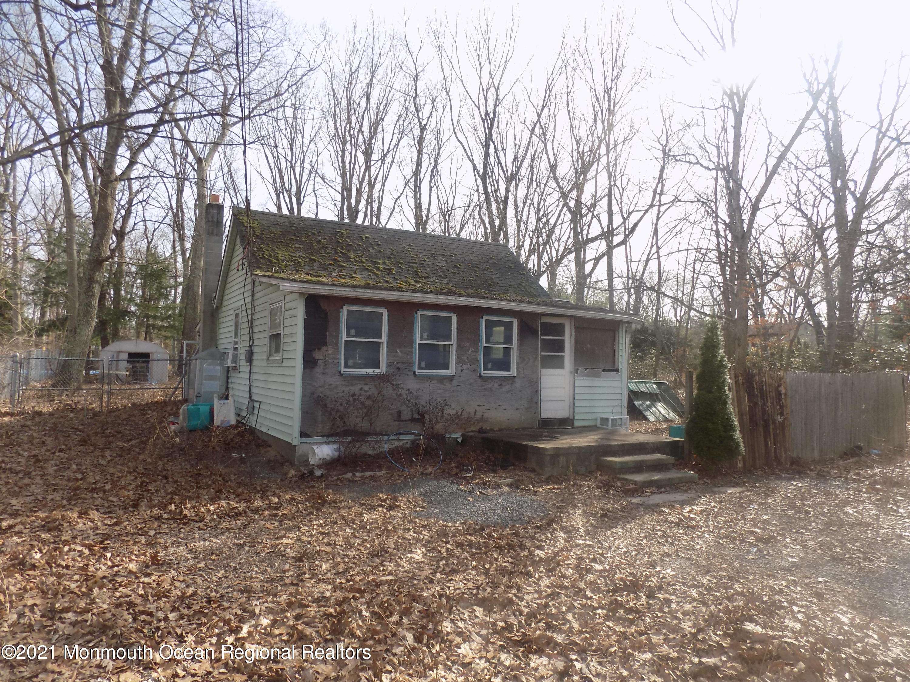 New Egypt, NJ 08533,289 Lakewood Road