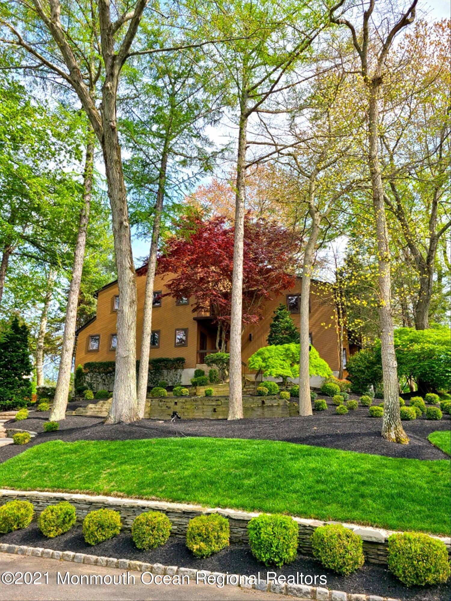 Morganville, NJ 07751,5 Eli Circle