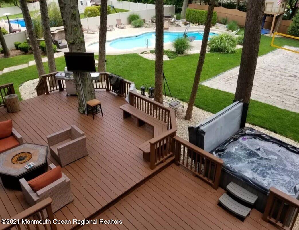 Morganville, NJ 07751,5 Eli Circle