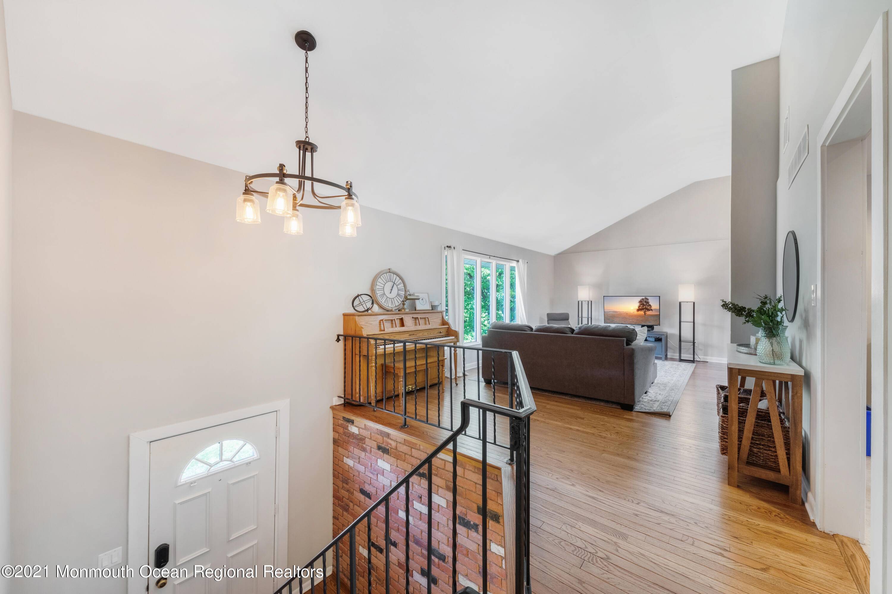 Allentown, NJ 08501,7 Johnson Drive