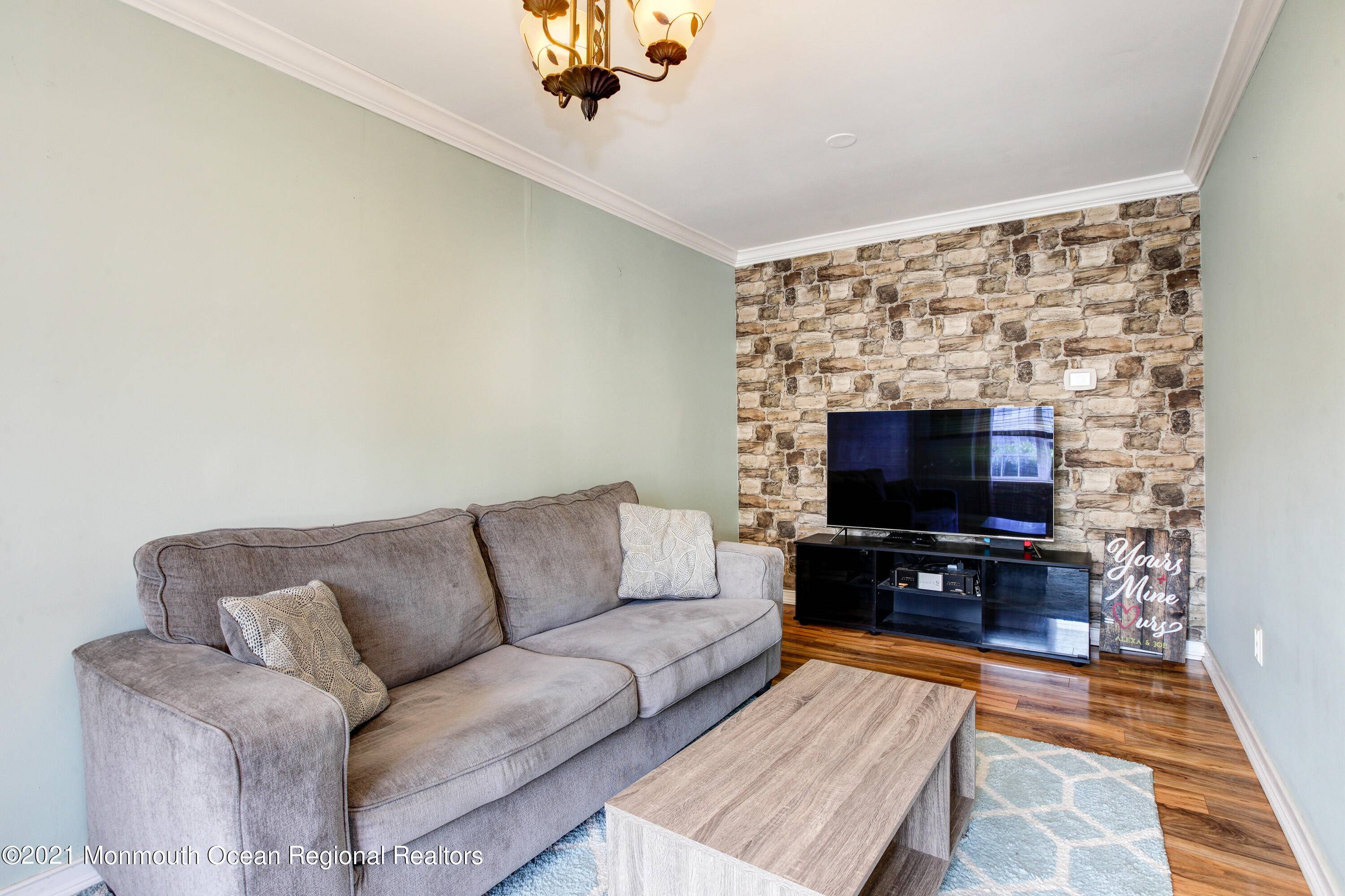 Hazlet, NJ 07730,31 Village Green Way