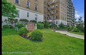 Asbury Park, NJ 07712,500 Deal Lake Drive #1H