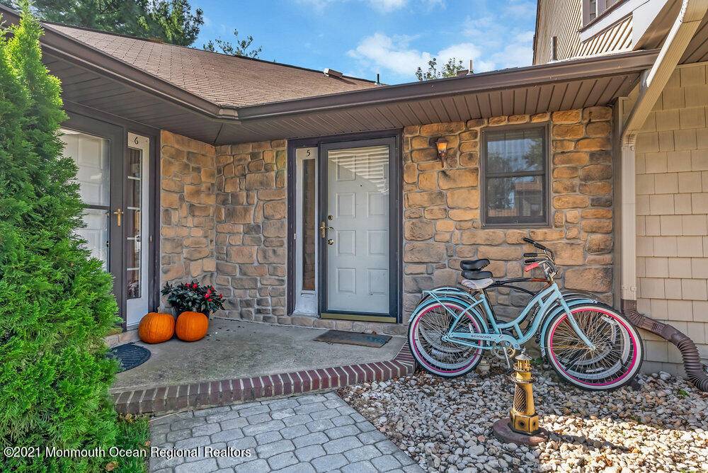West Long Branch, NJ 07764,5 Hialeah Court