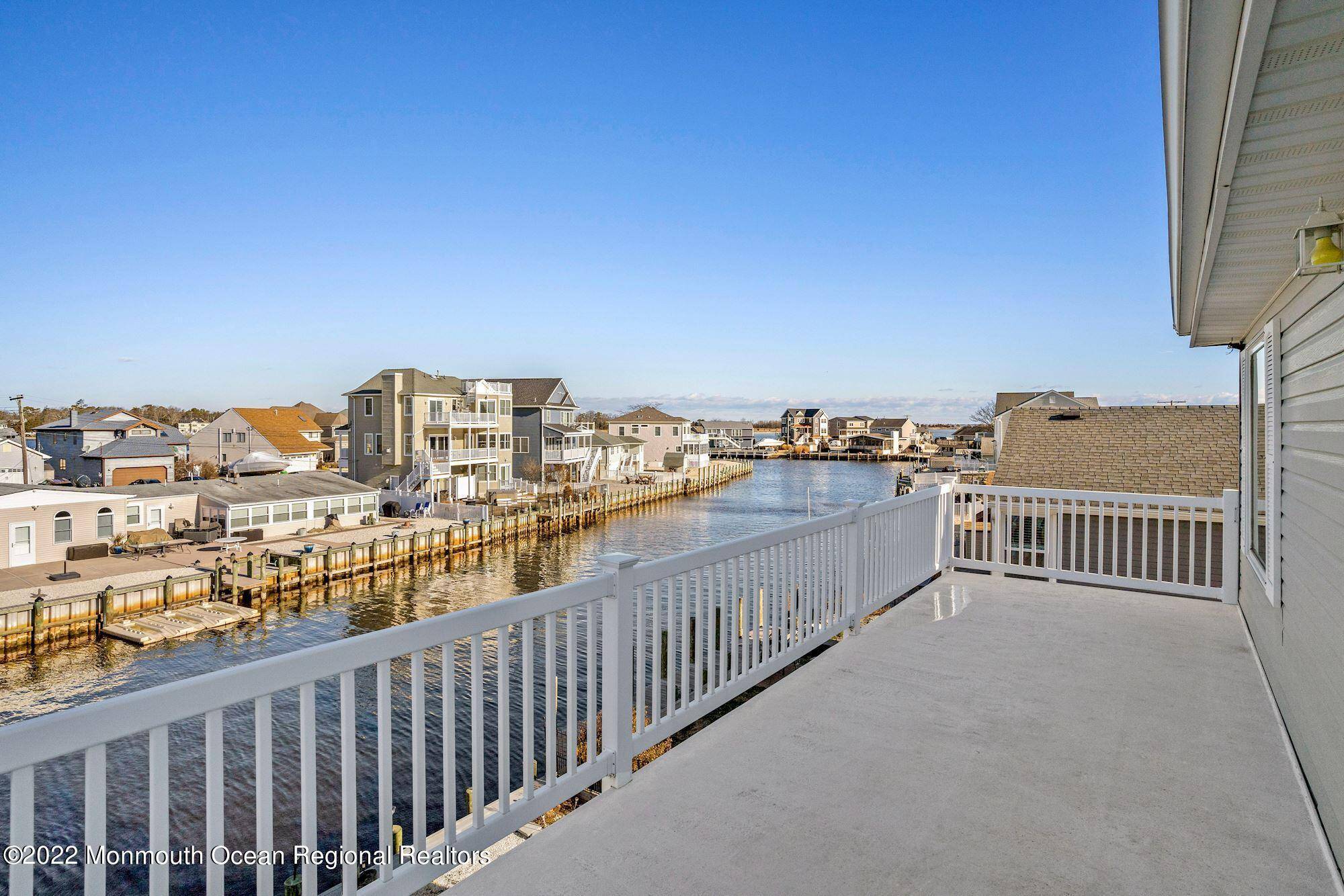 Lanoka Harbor, NJ 08734,916 Meadowlark Drive