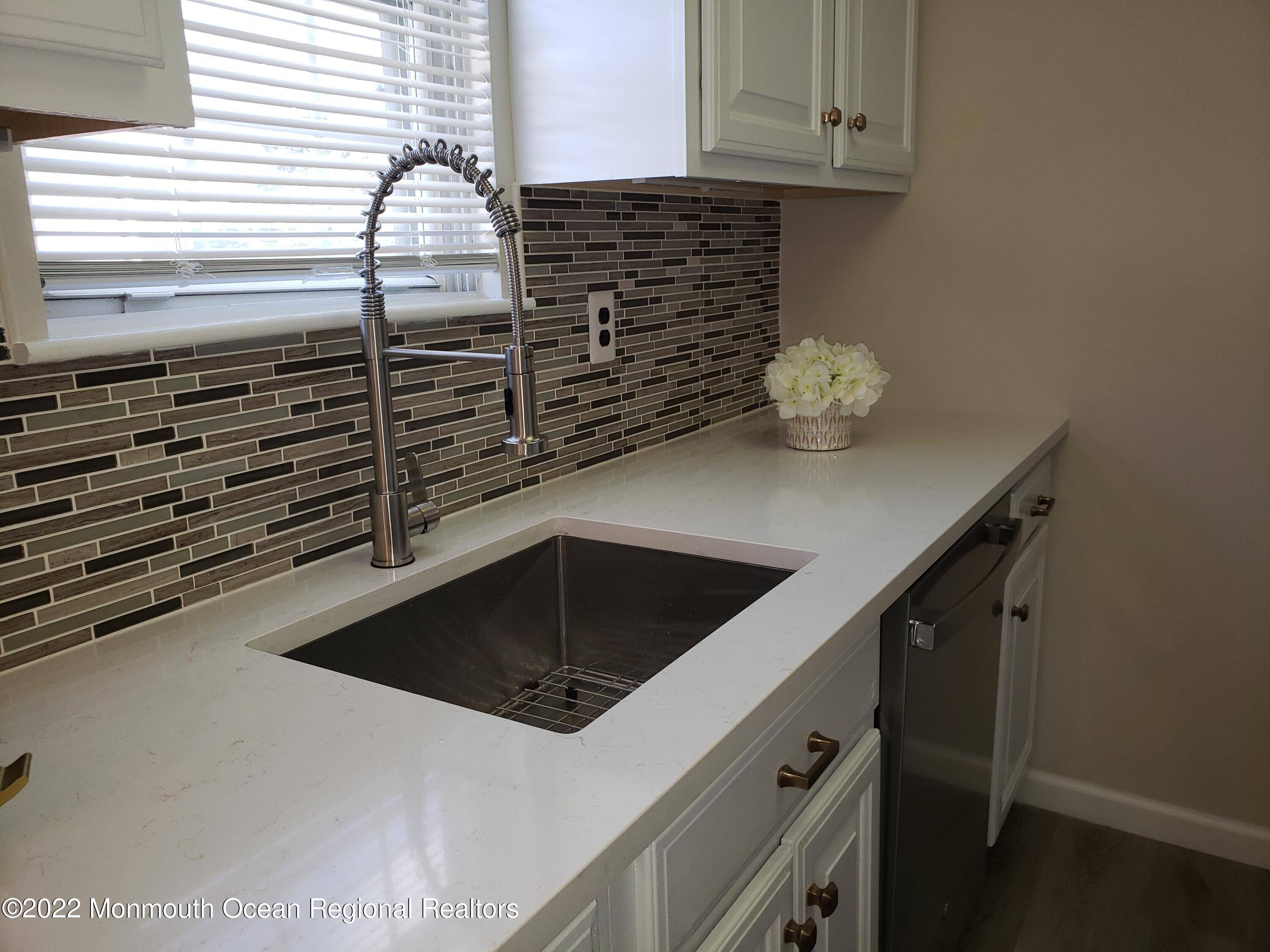 Howell, NJ 07728,6 Linton Close #1000