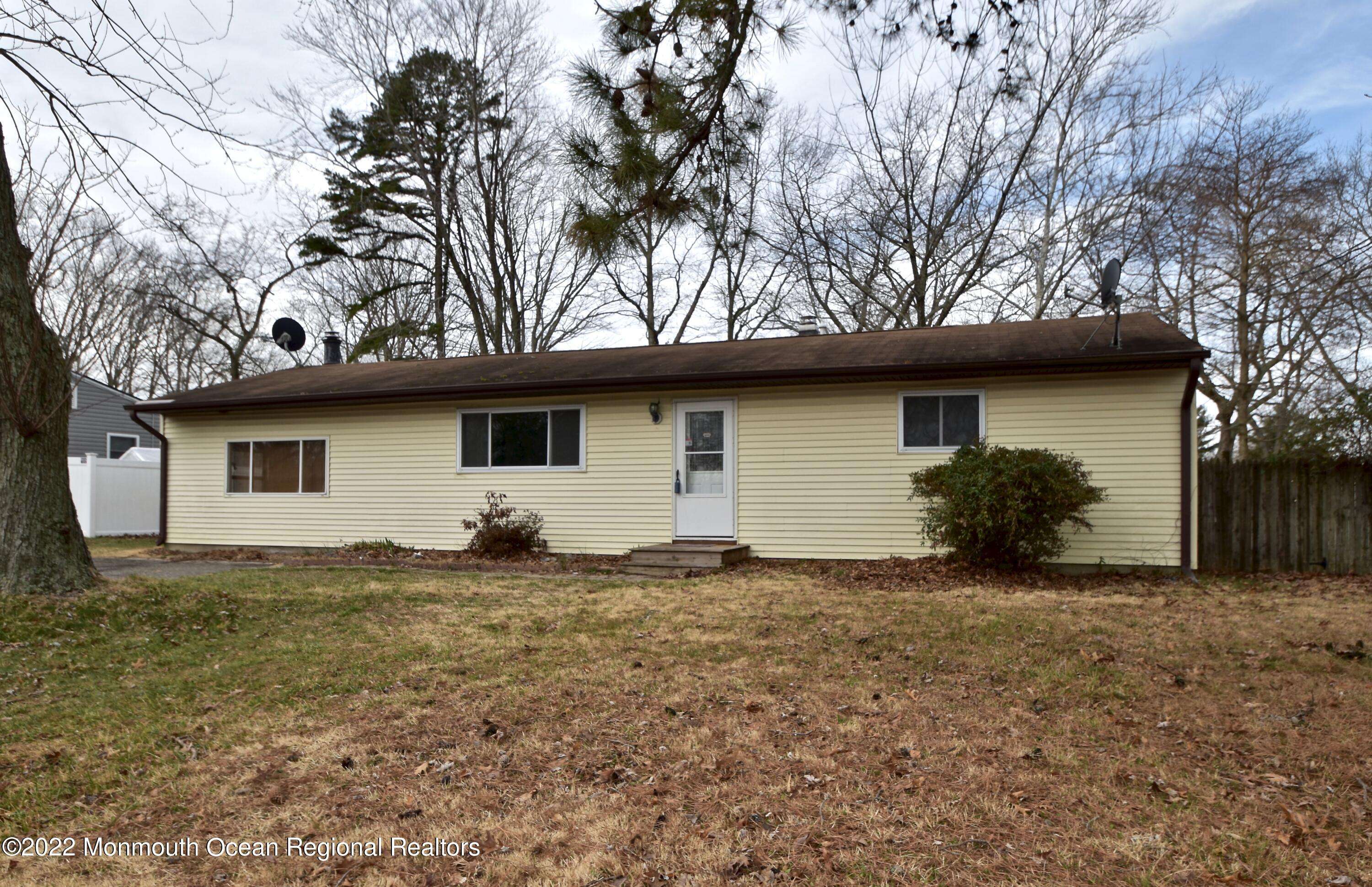 Bayville, NJ 08721,30 Sylvan Lake Boulevard