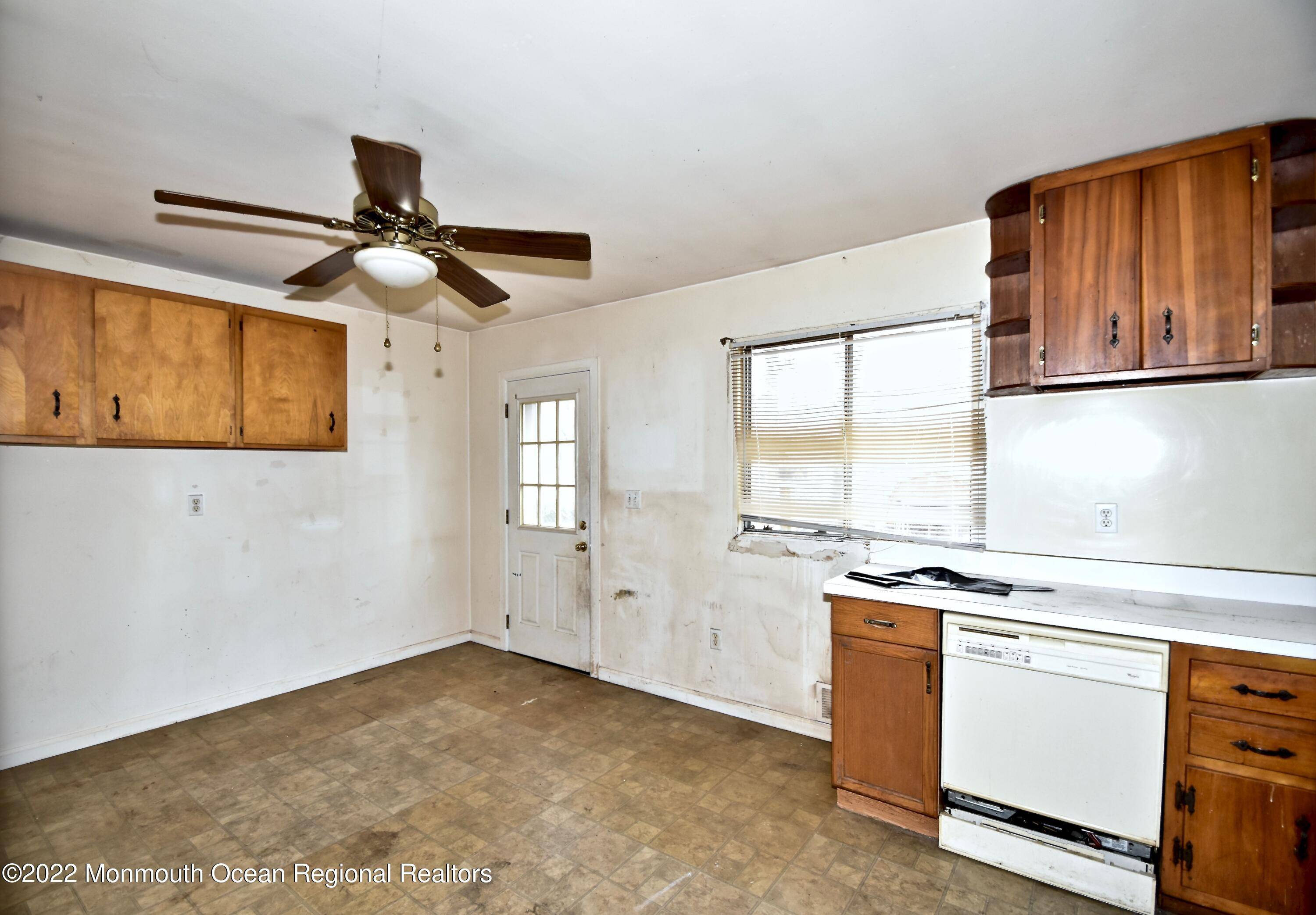 Bayville, NJ 08721,30 Sylvan Lake Boulevard