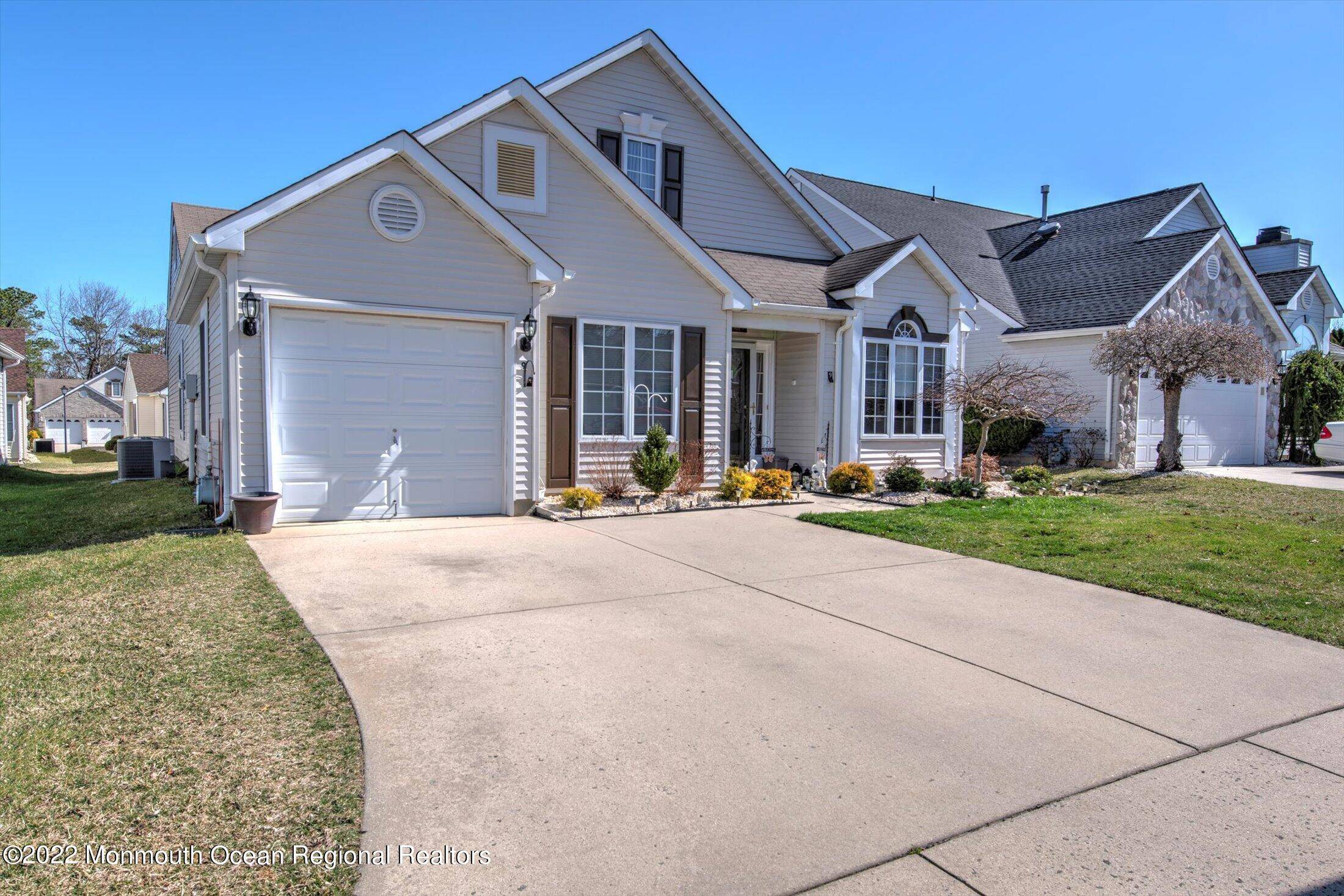 Jackson, NJ 08527,9 Regent Square