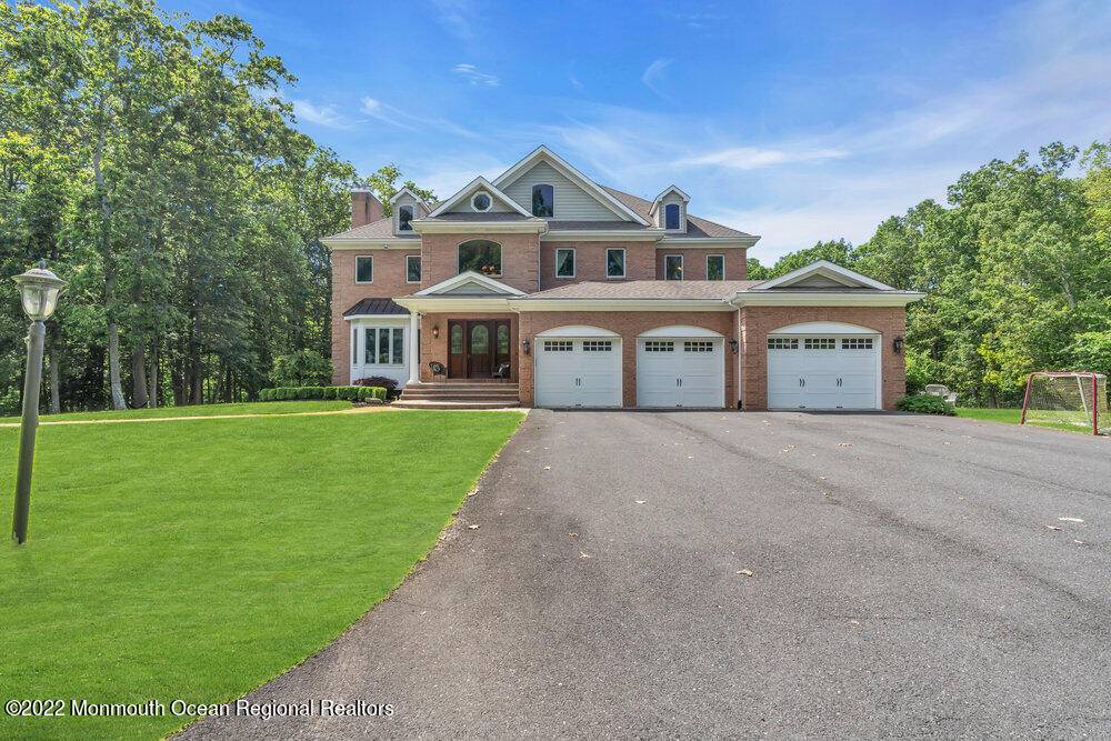 Cream Ridge, NJ 08514,17 Trotter Way