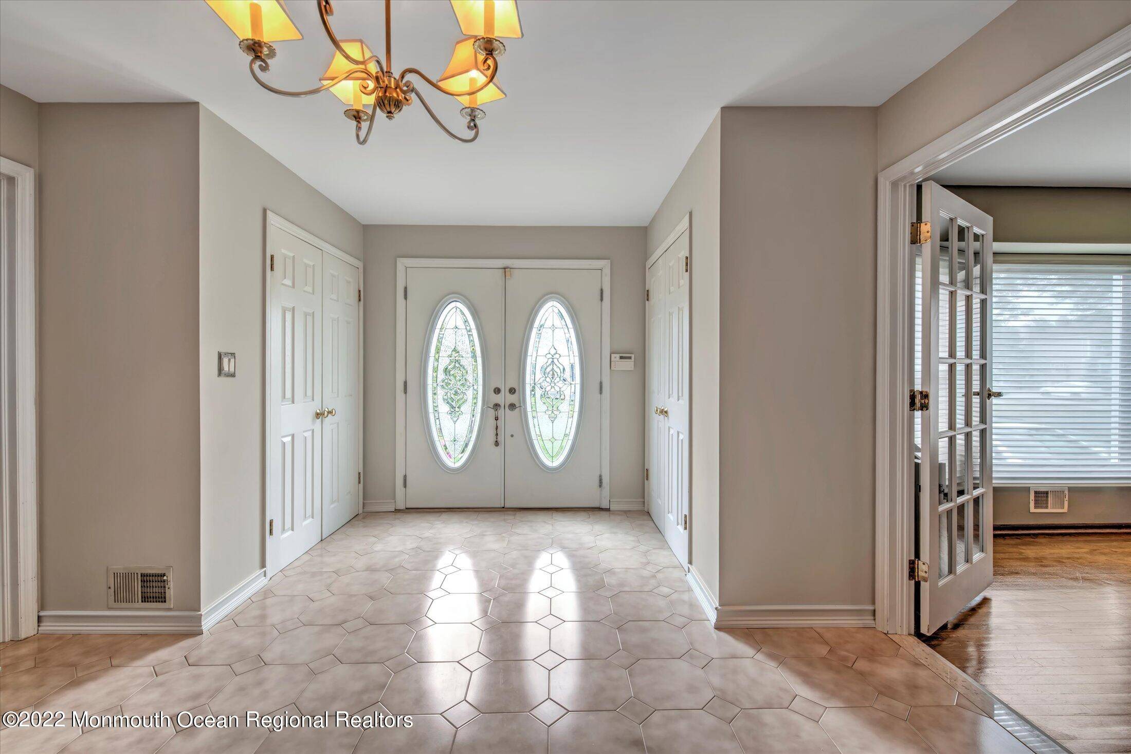Manalapan, NJ 07726,47 W Canadian Woods Road