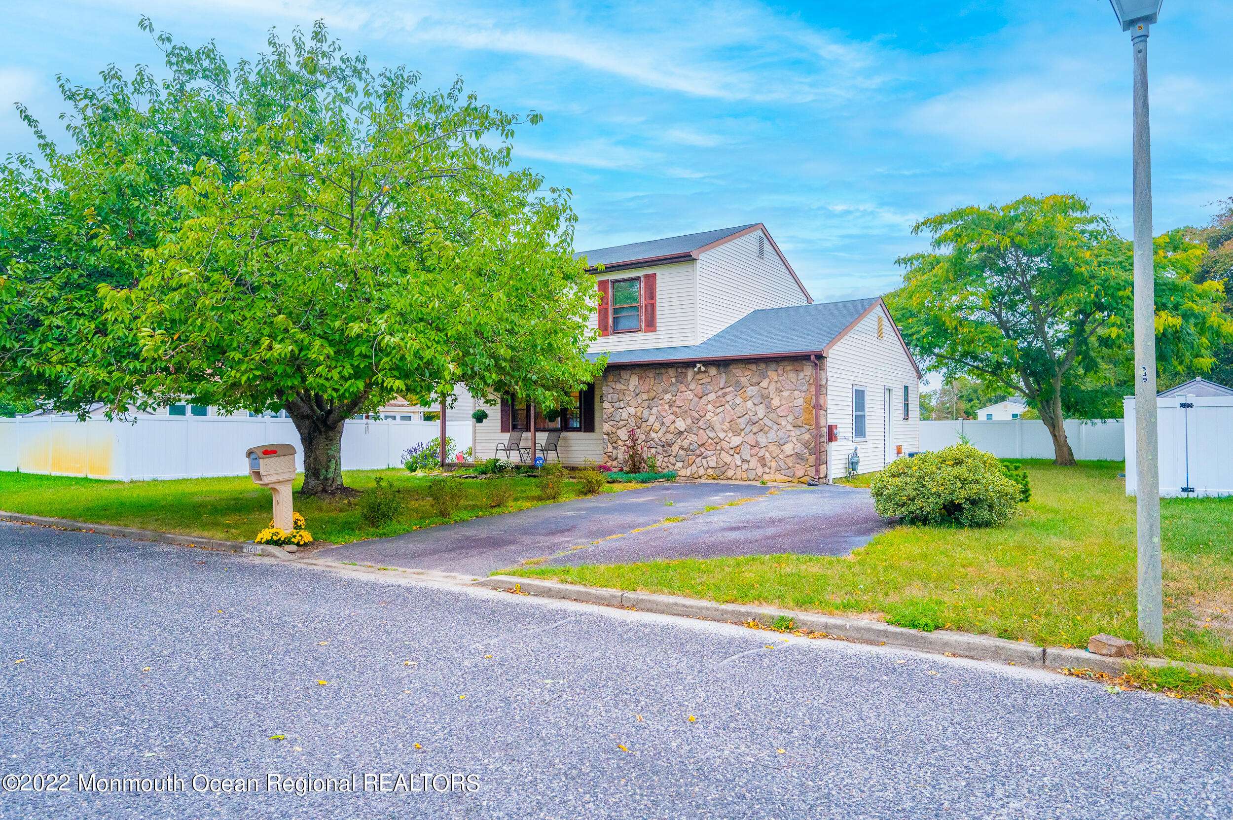 Lanoka Harbor, NJ 08734,820 Hazelton Avenue