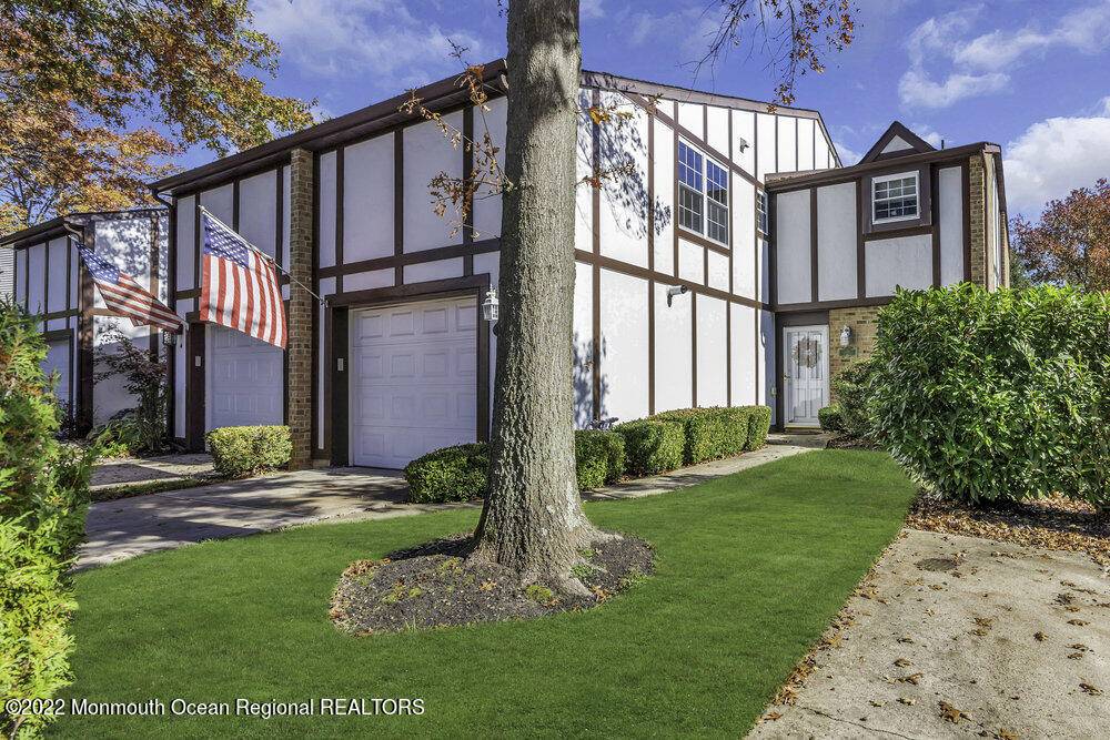 Spring Lake Heights, NJ 07762,2 Oak Court