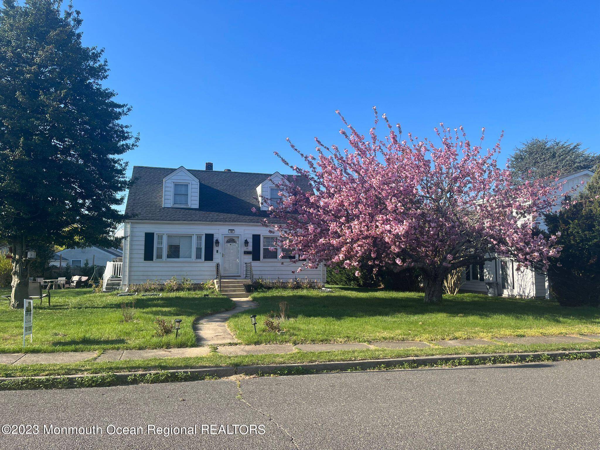Deal, NJ 07723,18 Campbell Court