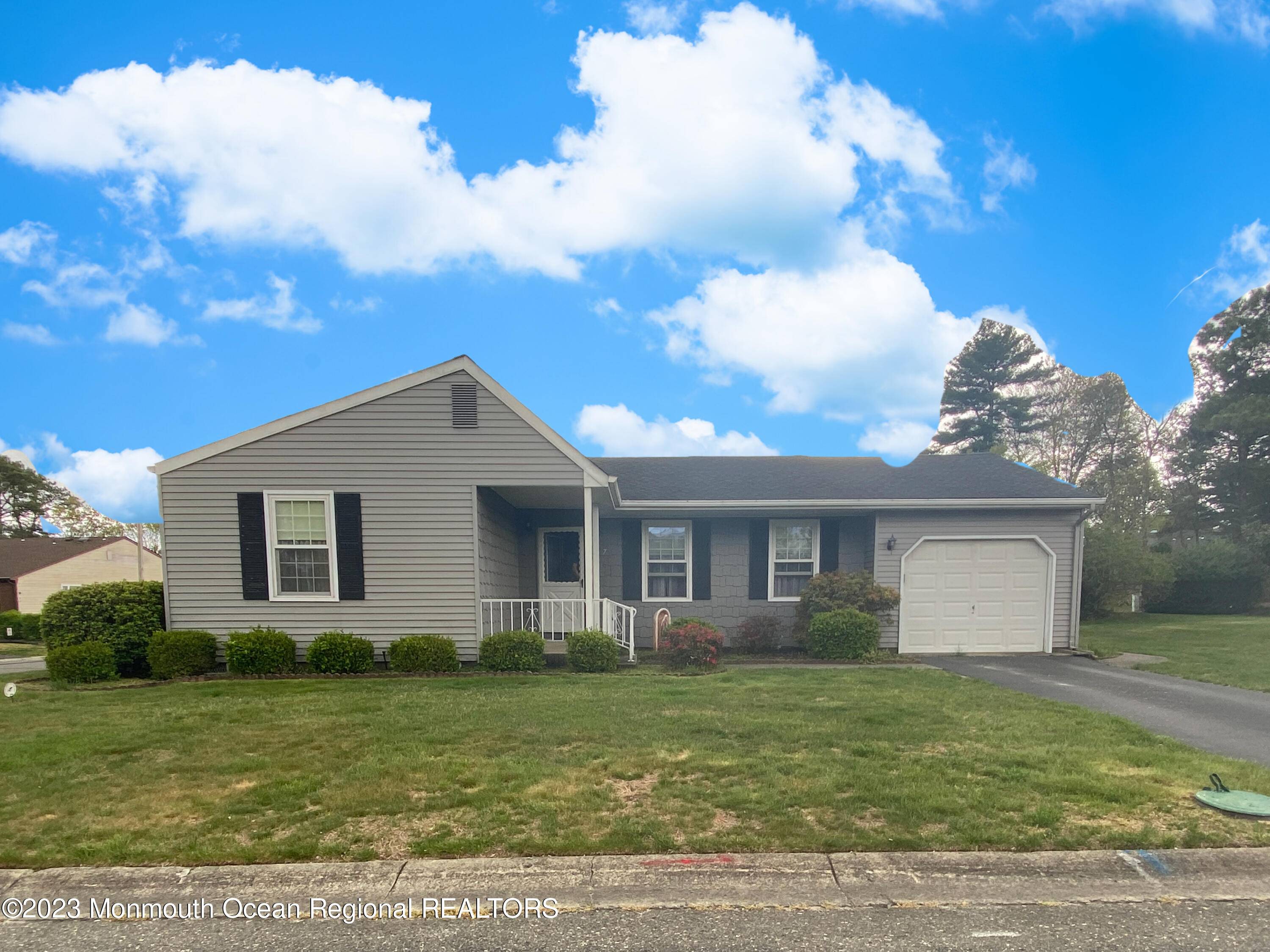 Manchester, NJ 08759,7 Hawthorne Street