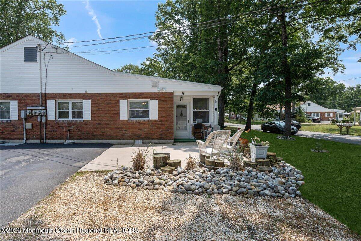 Toms River, NJ 08757,8 Cedar Street