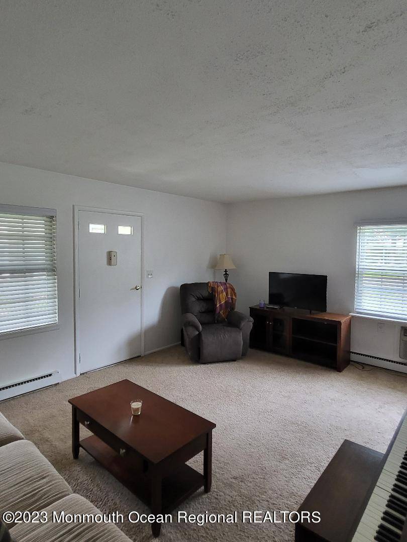 Lakewood, NJ 08701,214 Buckingham Court #1001