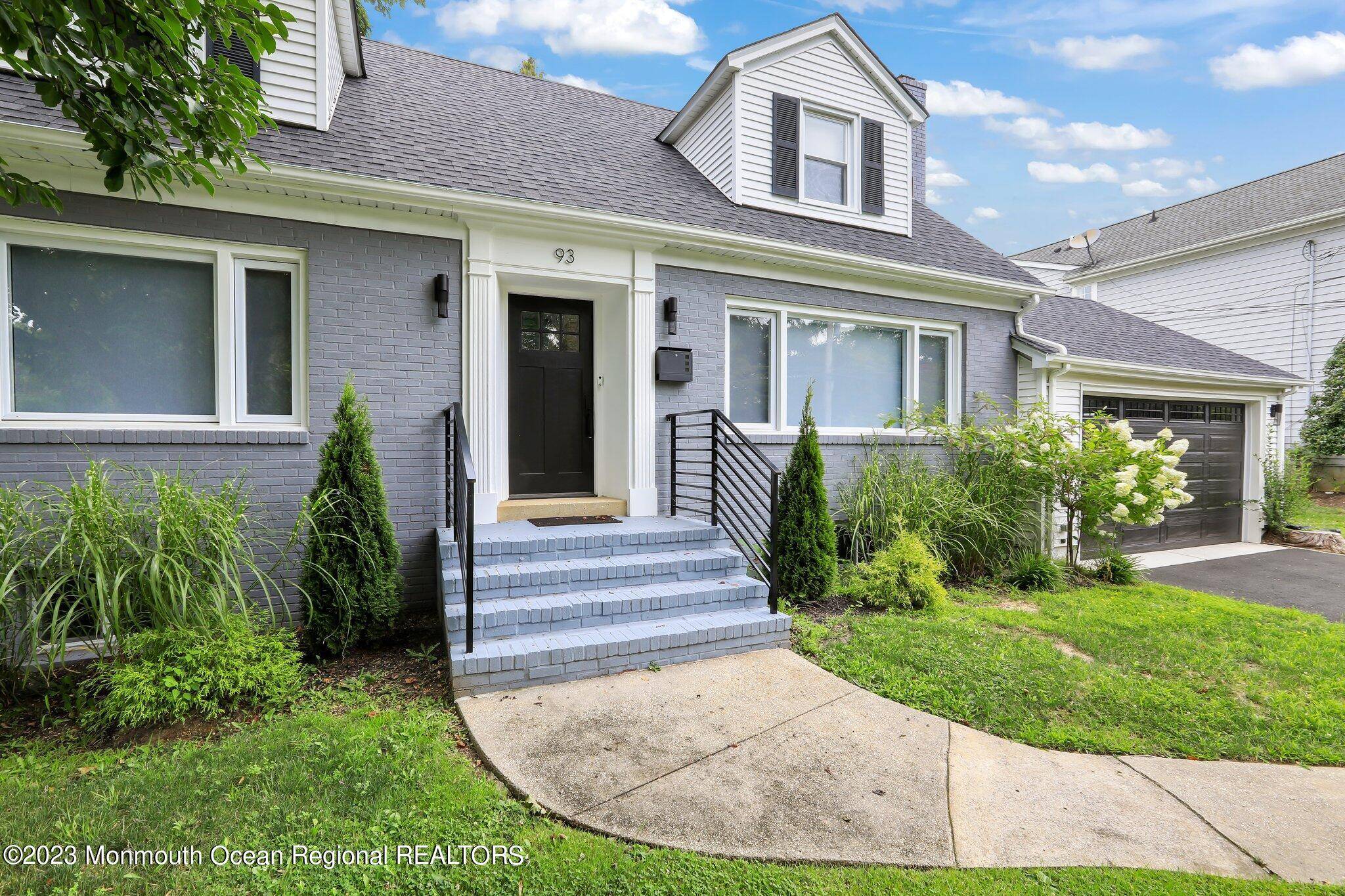 Little Silver, NJ 07739,93 Rumson Road