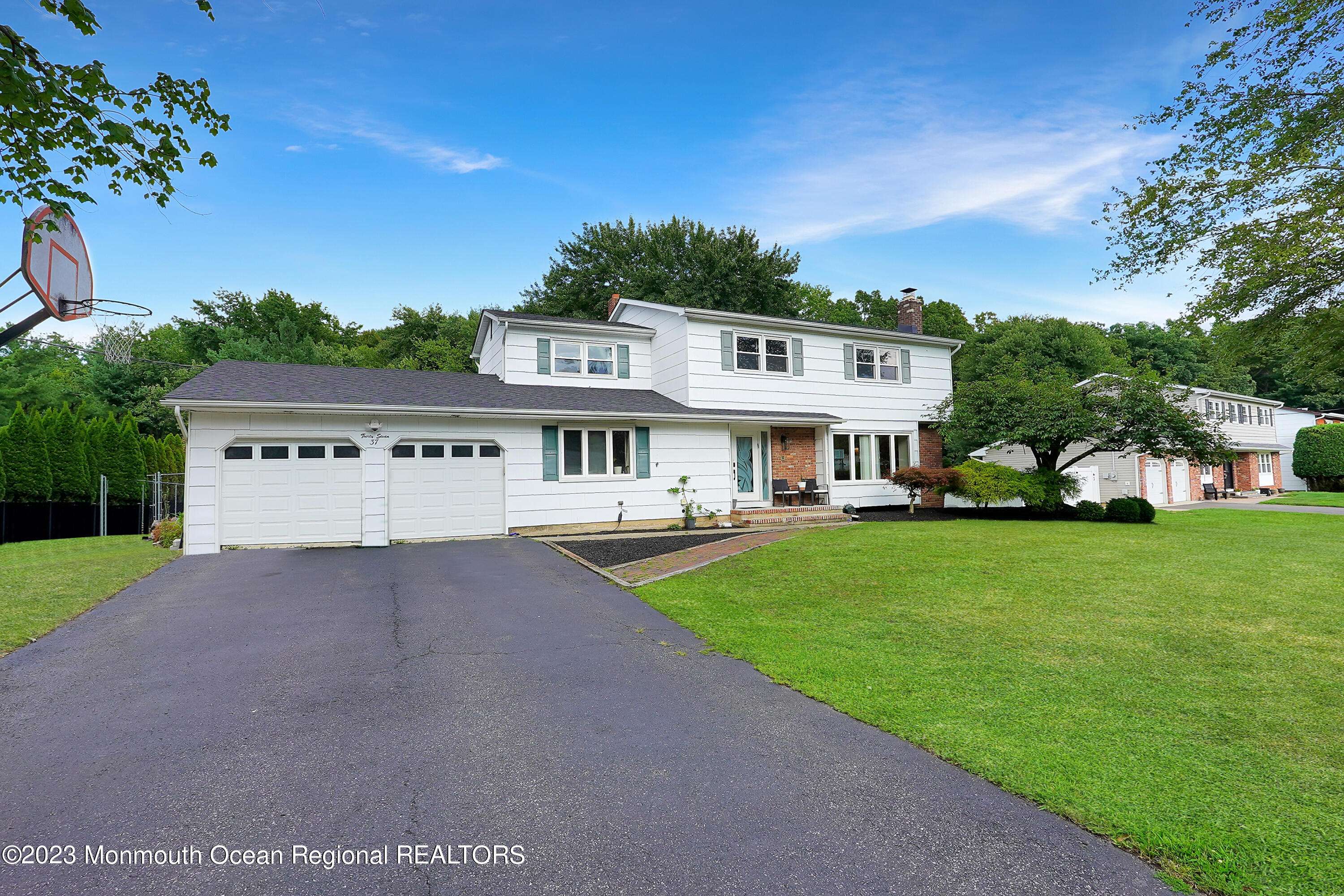Morganville, NJ 07751,37 Prince William Road