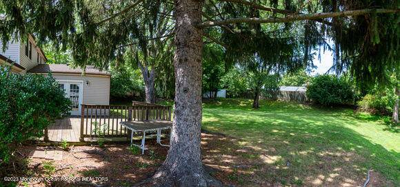 Manalapan, NJ 07726,32 Clinton Drive