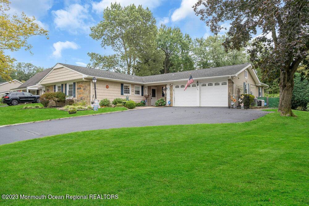 Aberdeen, NJ 07747,76 Ivy Hill Drive