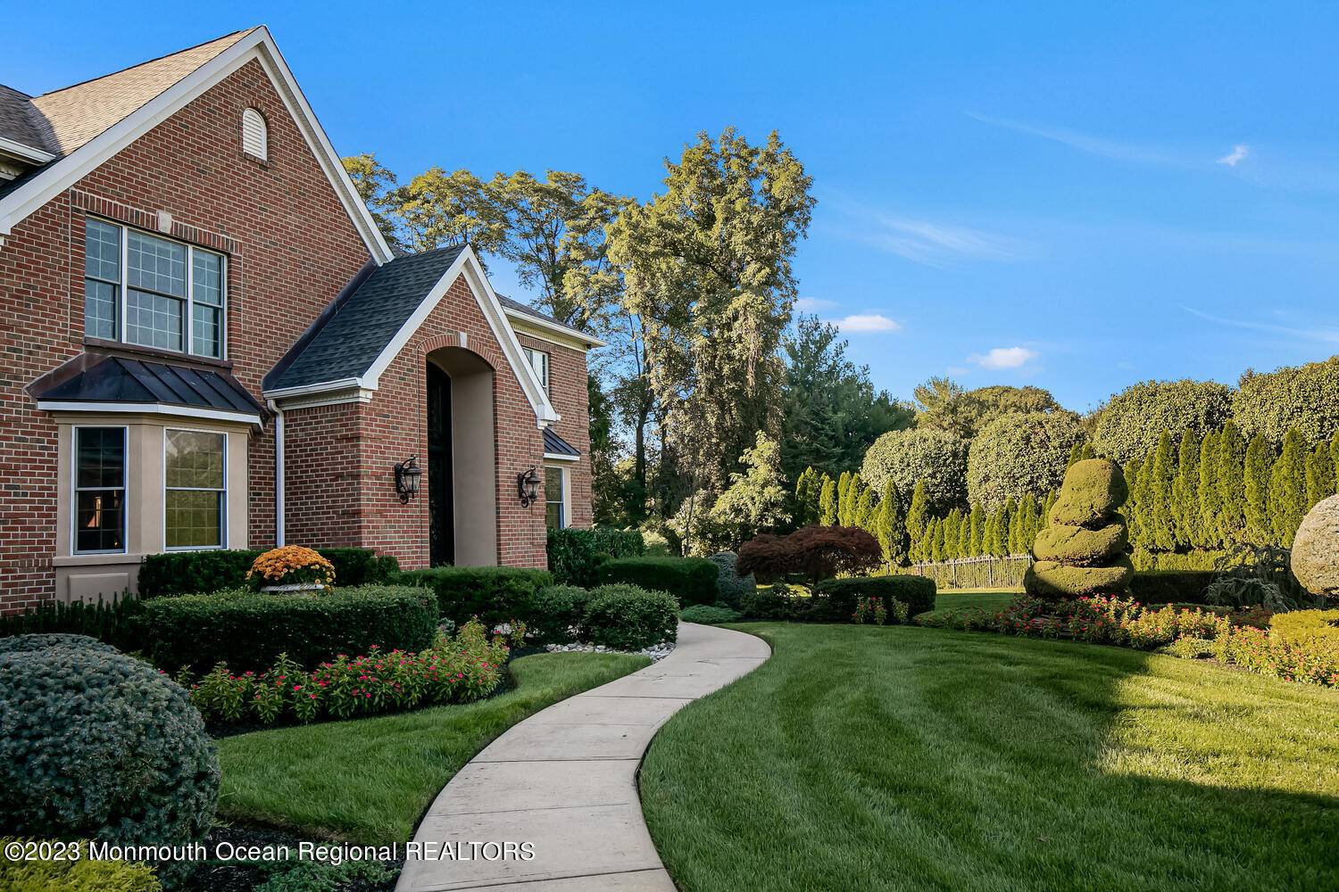 Holmdel, NJ 07733,9 Boxwood Terrace