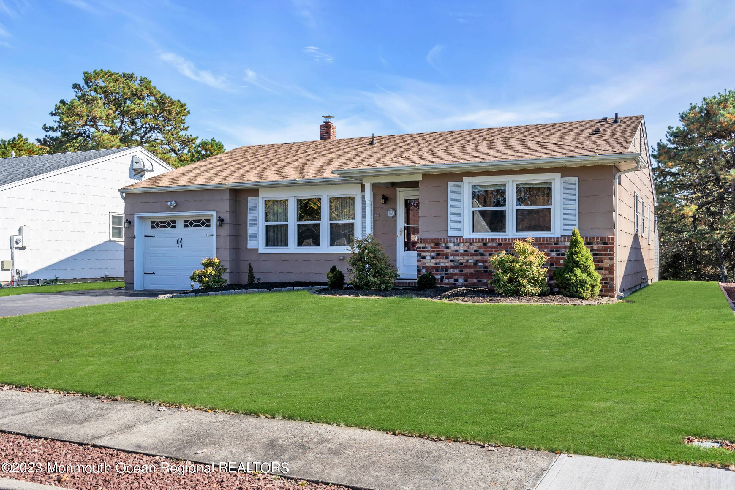 Toms River, NJ 08757,44 Fairfield Road