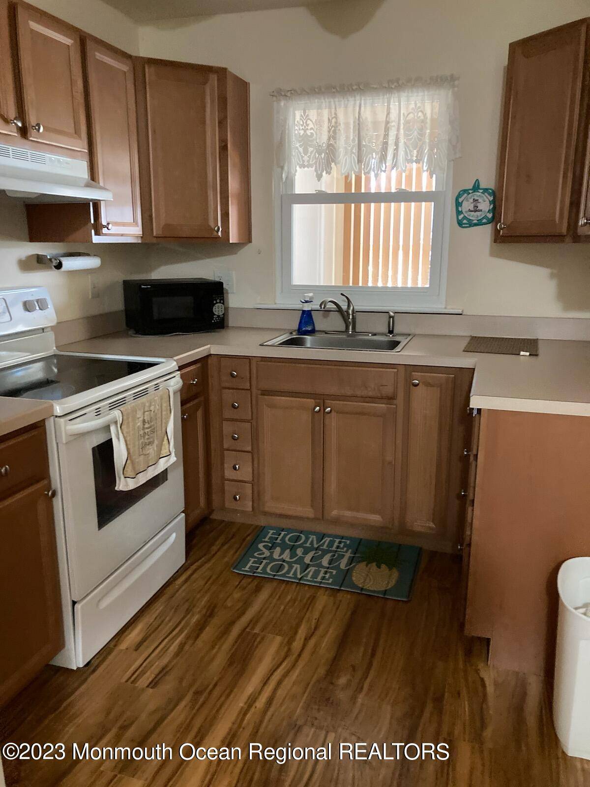 Whiting, NJ 08759,237 Columbine Avenue #B