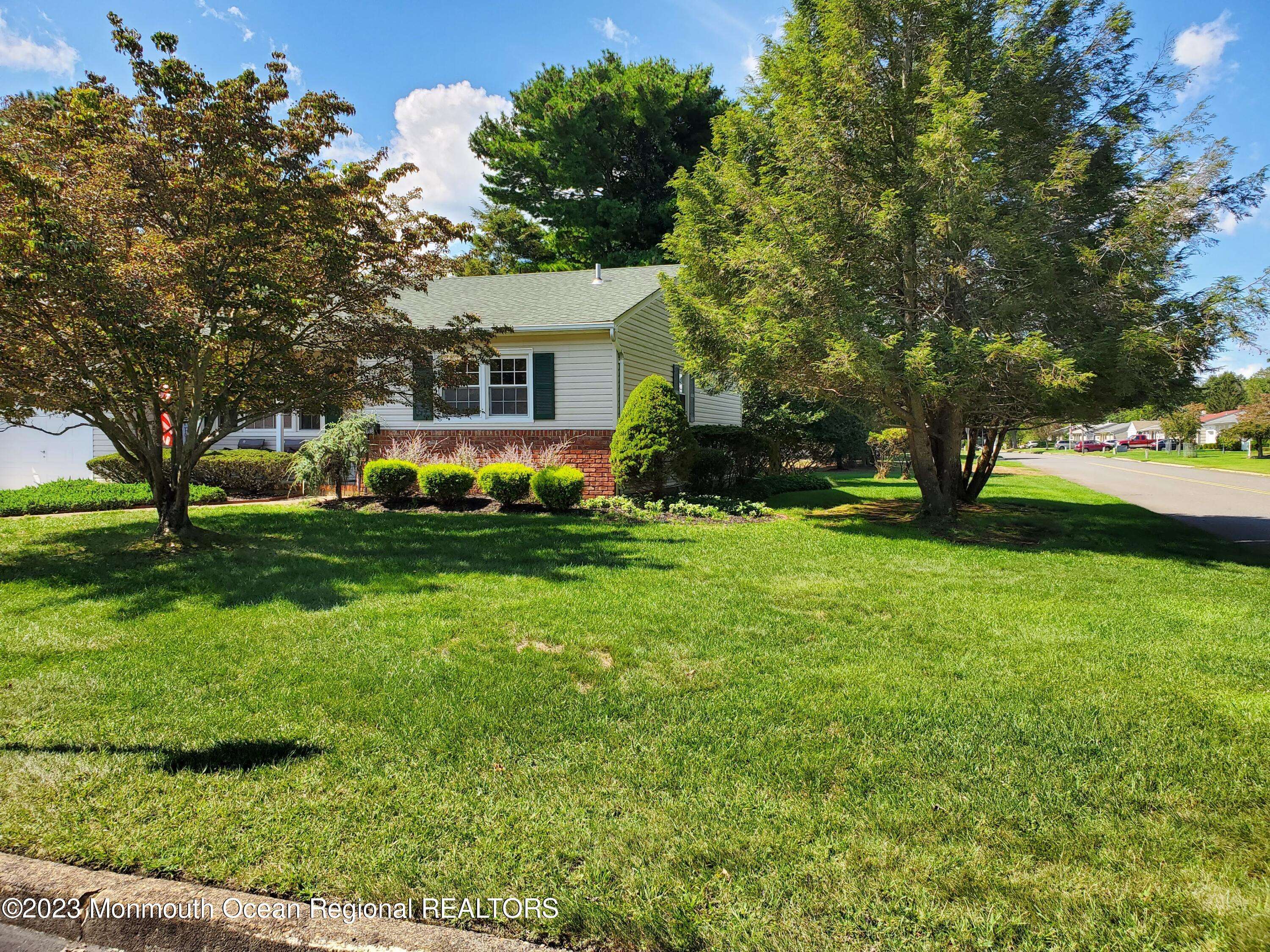 Toms River, NJ 08757,16 Waldwick Court