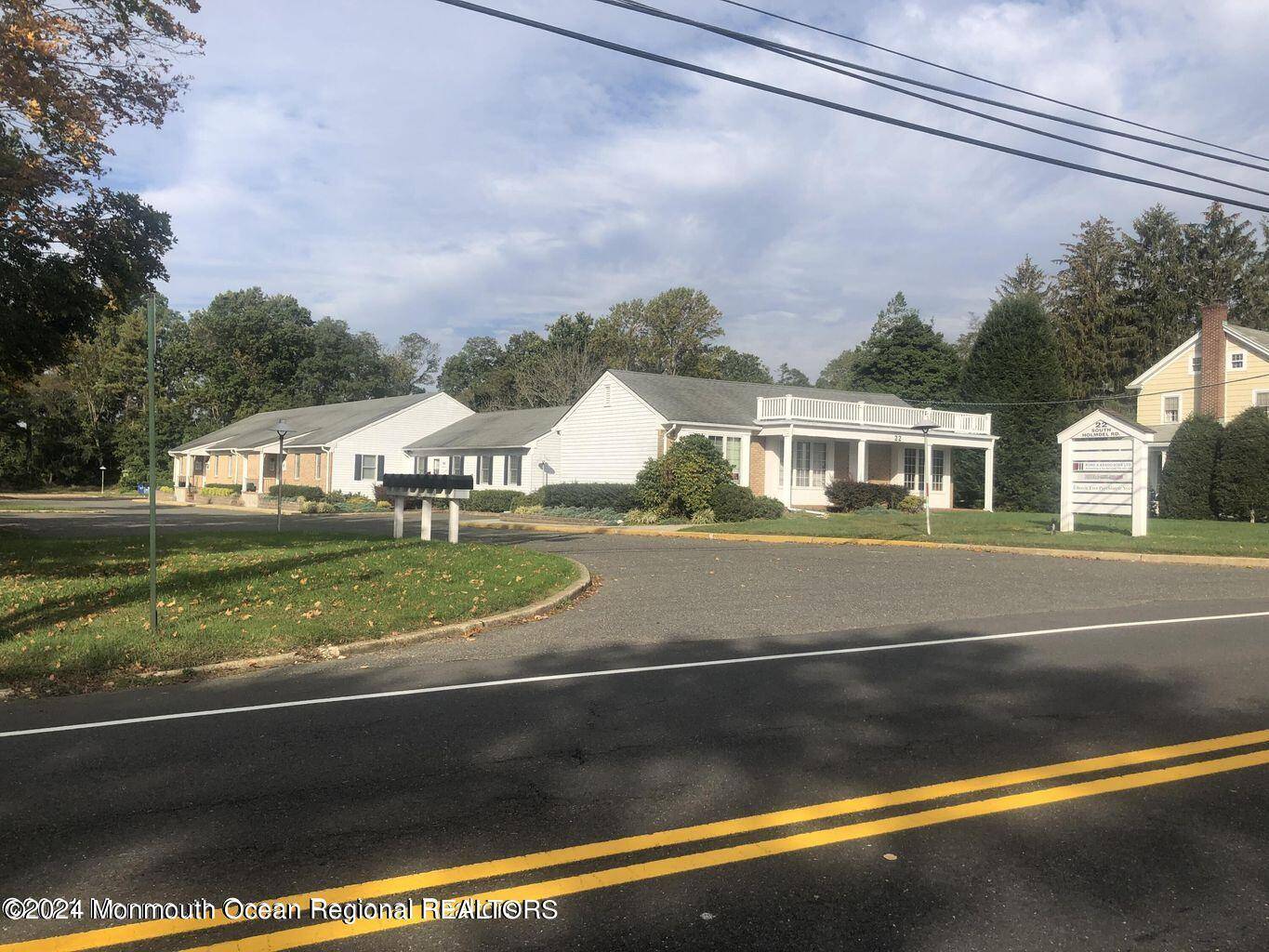 Holmdel, NJ 07733,22 S Holmdel Road #3