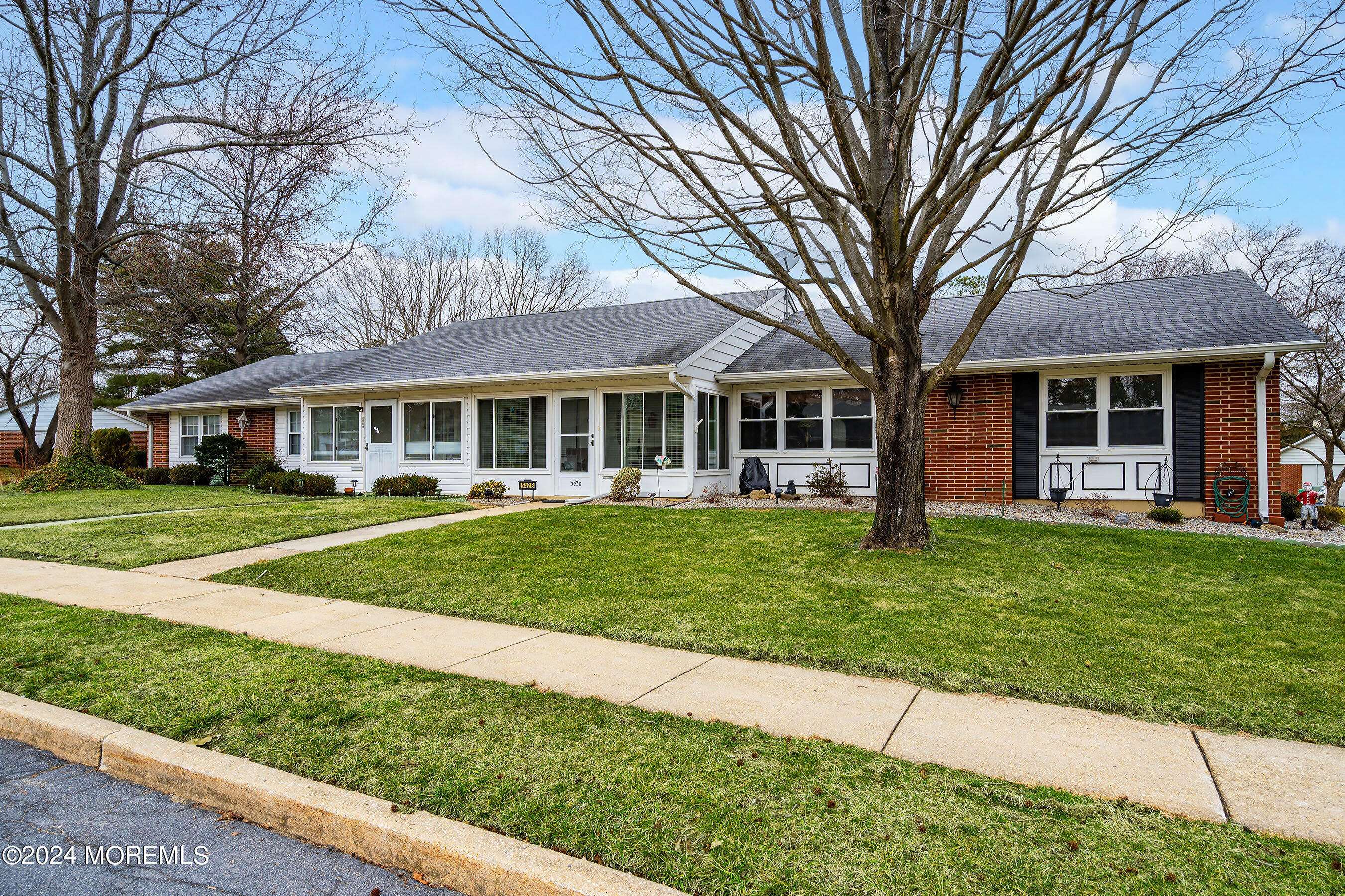 Lakewood, NJ 08701,542 Sheffield Court #100b