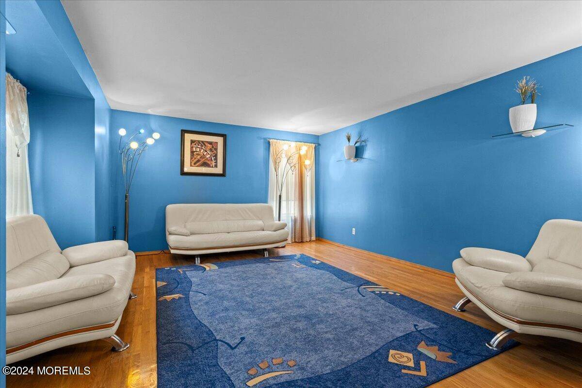 Howell, NJ 07731,3 Arbor Drive