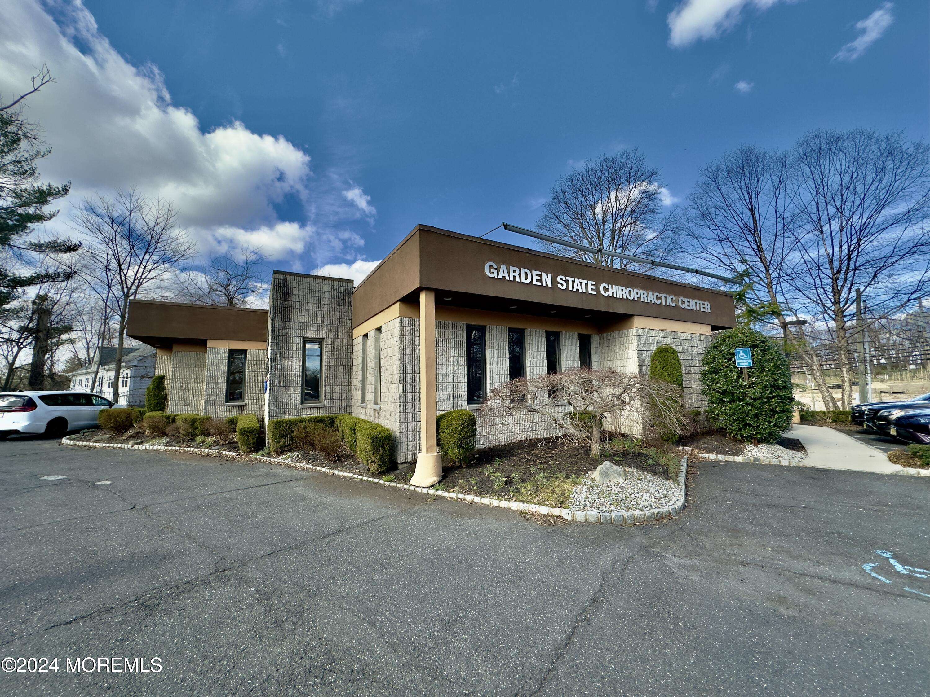 Manalapan, NJ 07726,711 Tennent Road