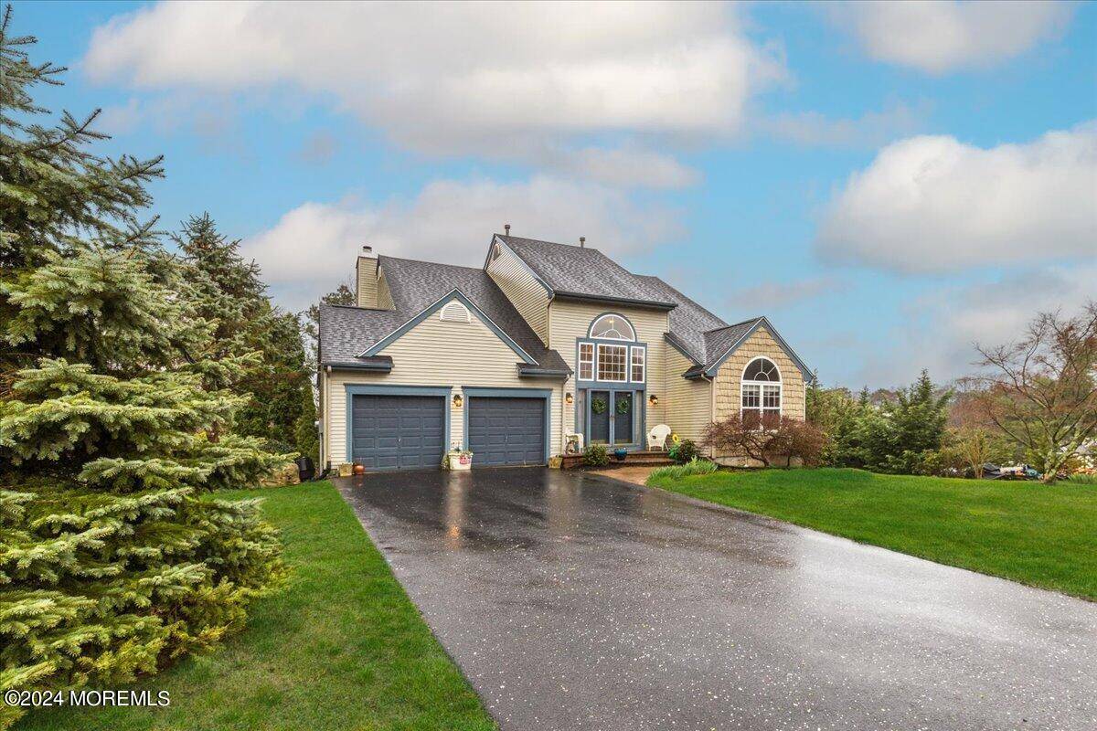 Howell, NJ 07731,21 Thousand Oaks Terrace