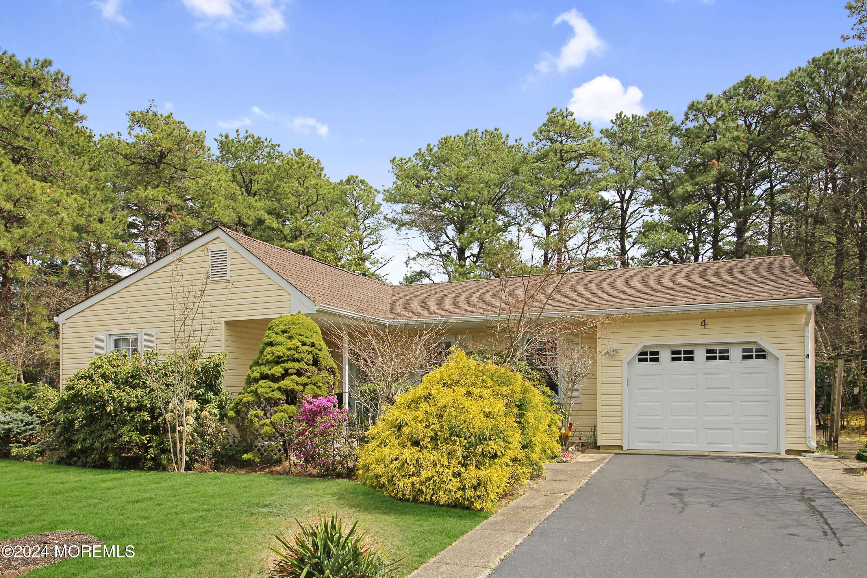 Whiting, NJ 08759,4 Ashmont Court