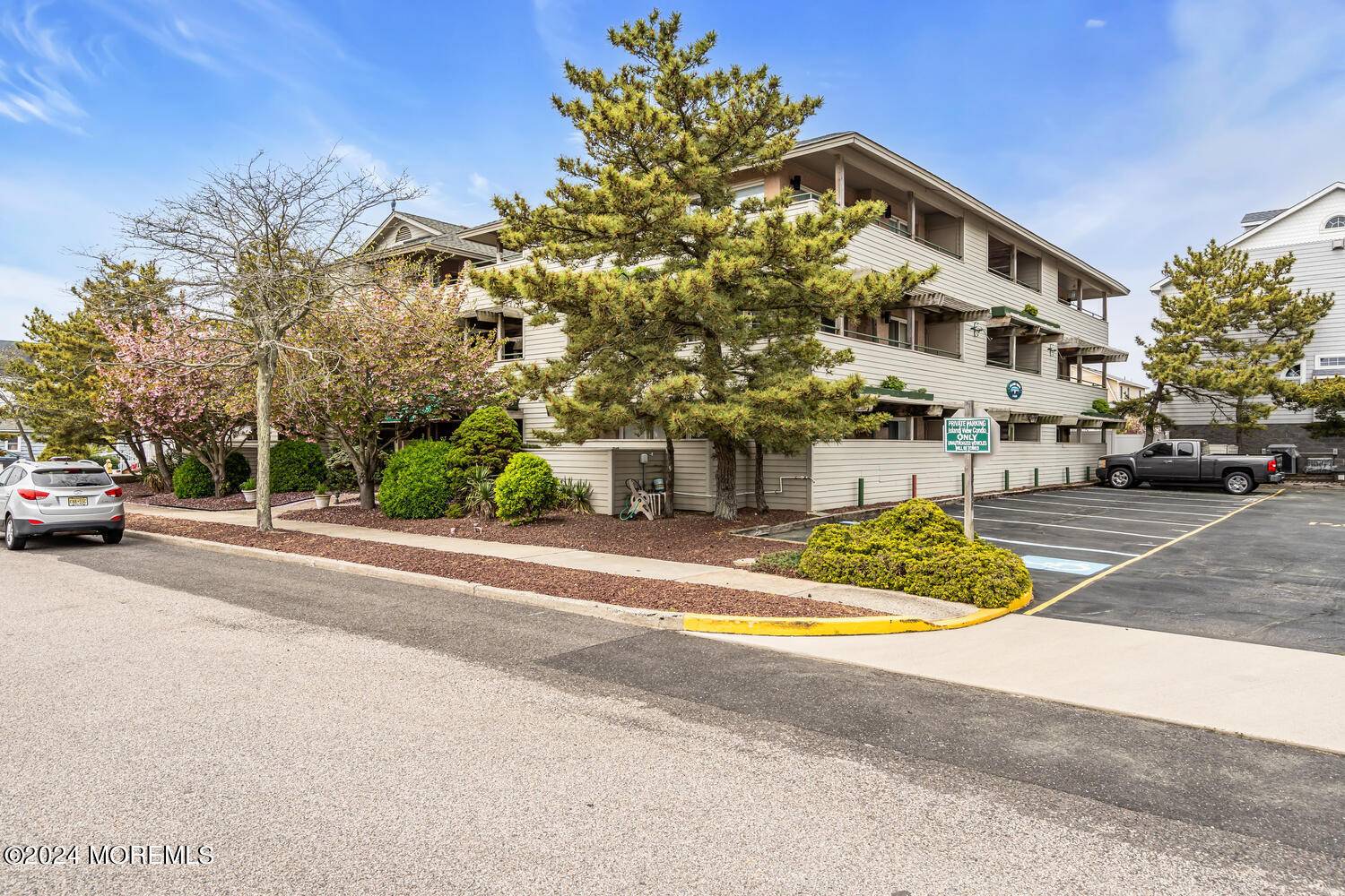 South Seaside Park, NJ 08752,2108 SW Central Avenue #11